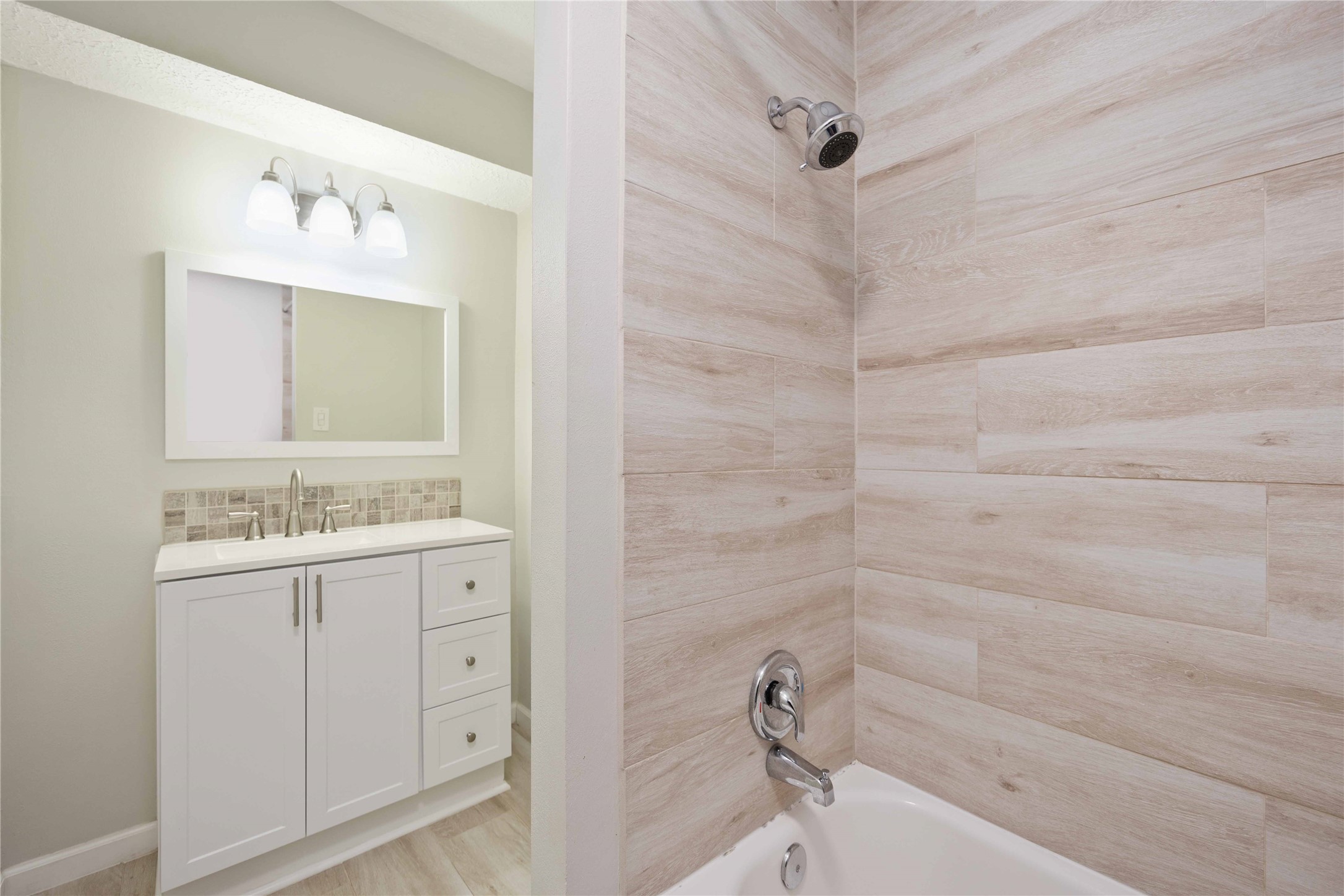 9809 Condor Drive Property Photo 13