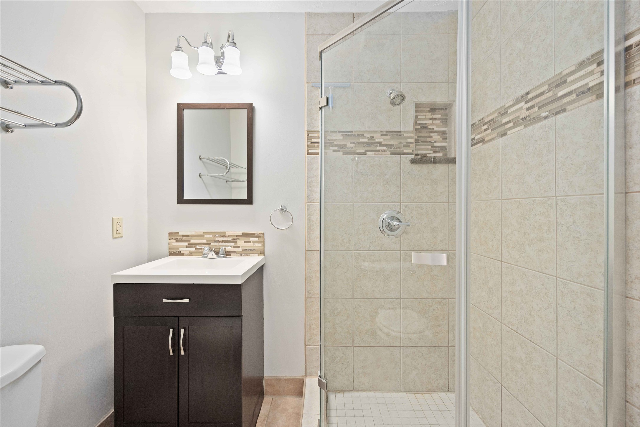 9809 Condor Drive Property Photo 16