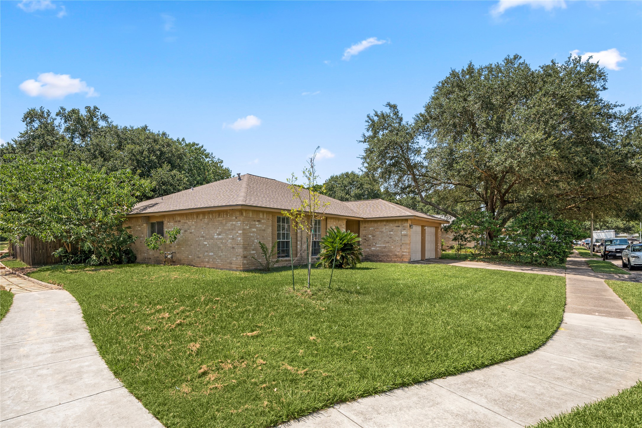 2603 Hollymist Drive Property Photo 5