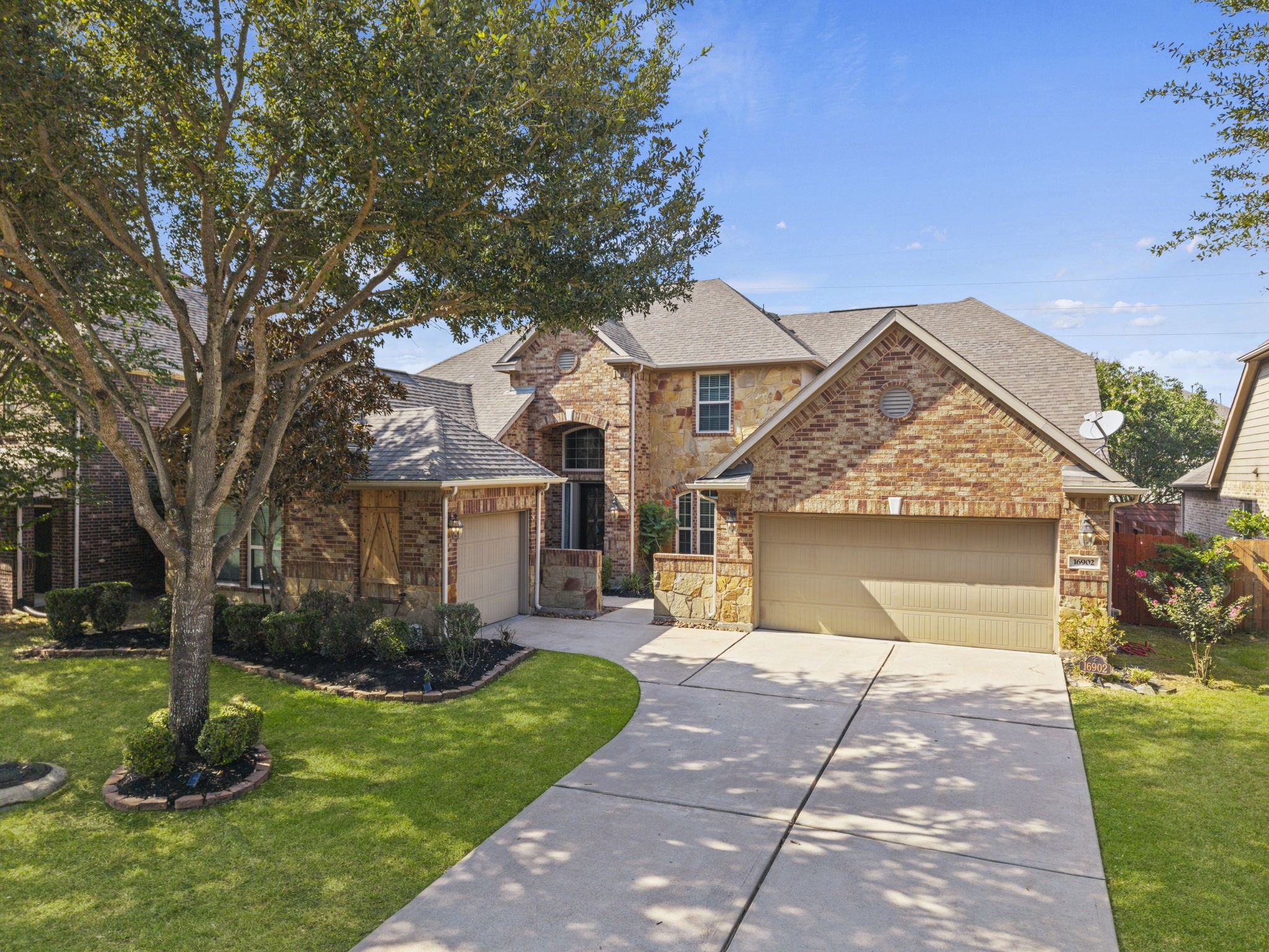 16902 Cook Landing Drive Property Photo 1
