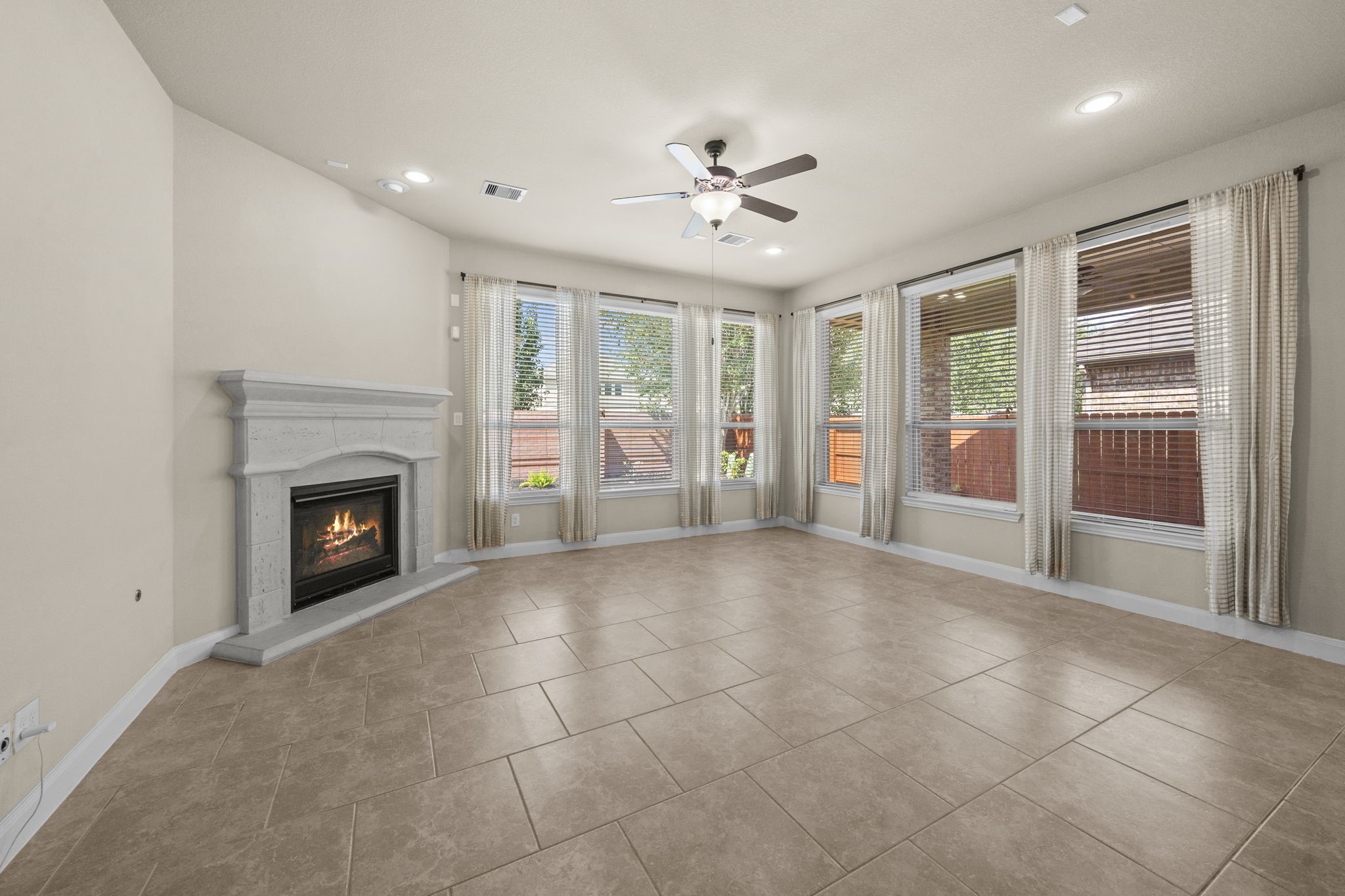 16902 Cook Landing Drive Property Photo 2