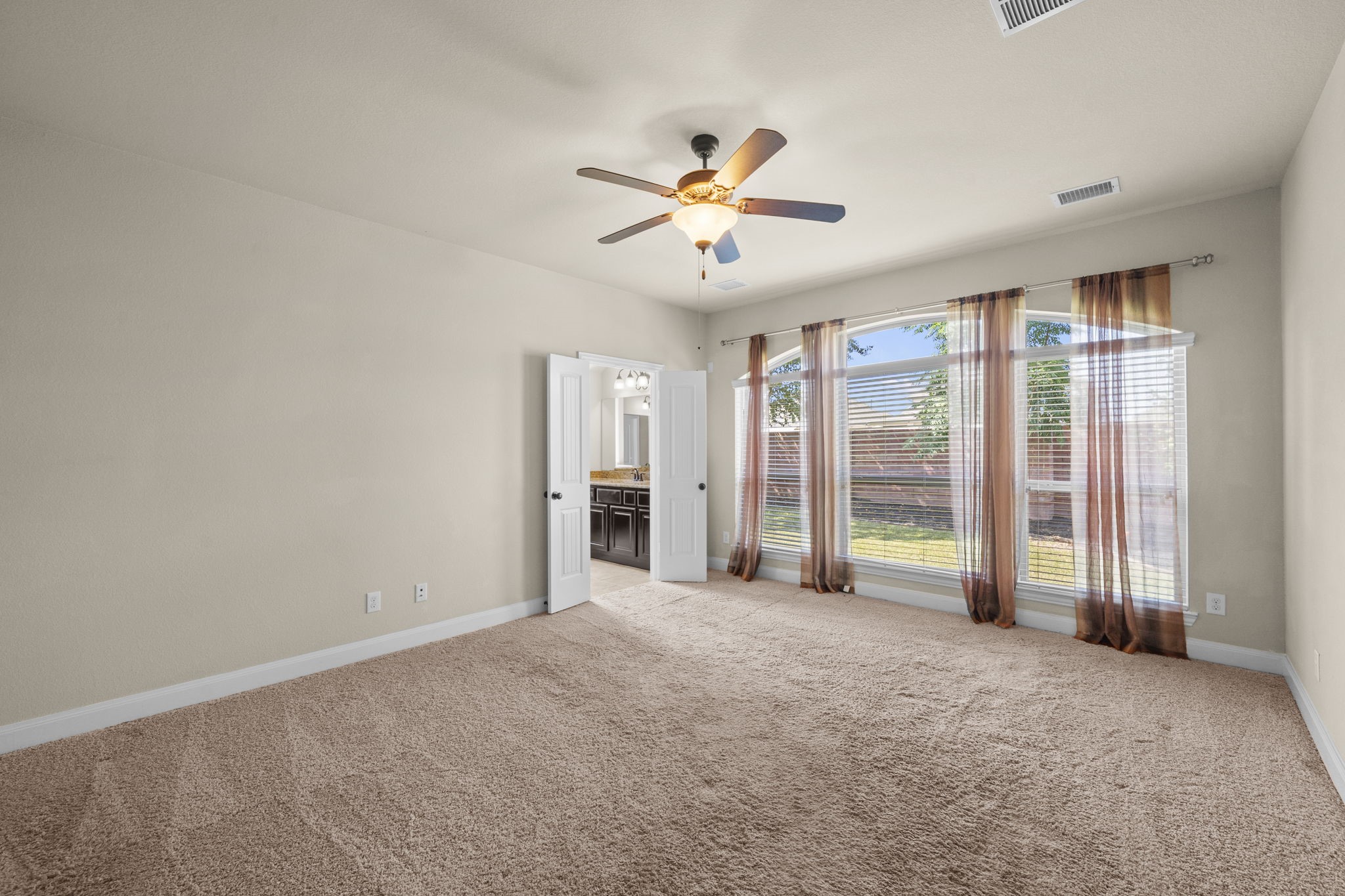 16902 Cook Landing Drive Property Photo 8