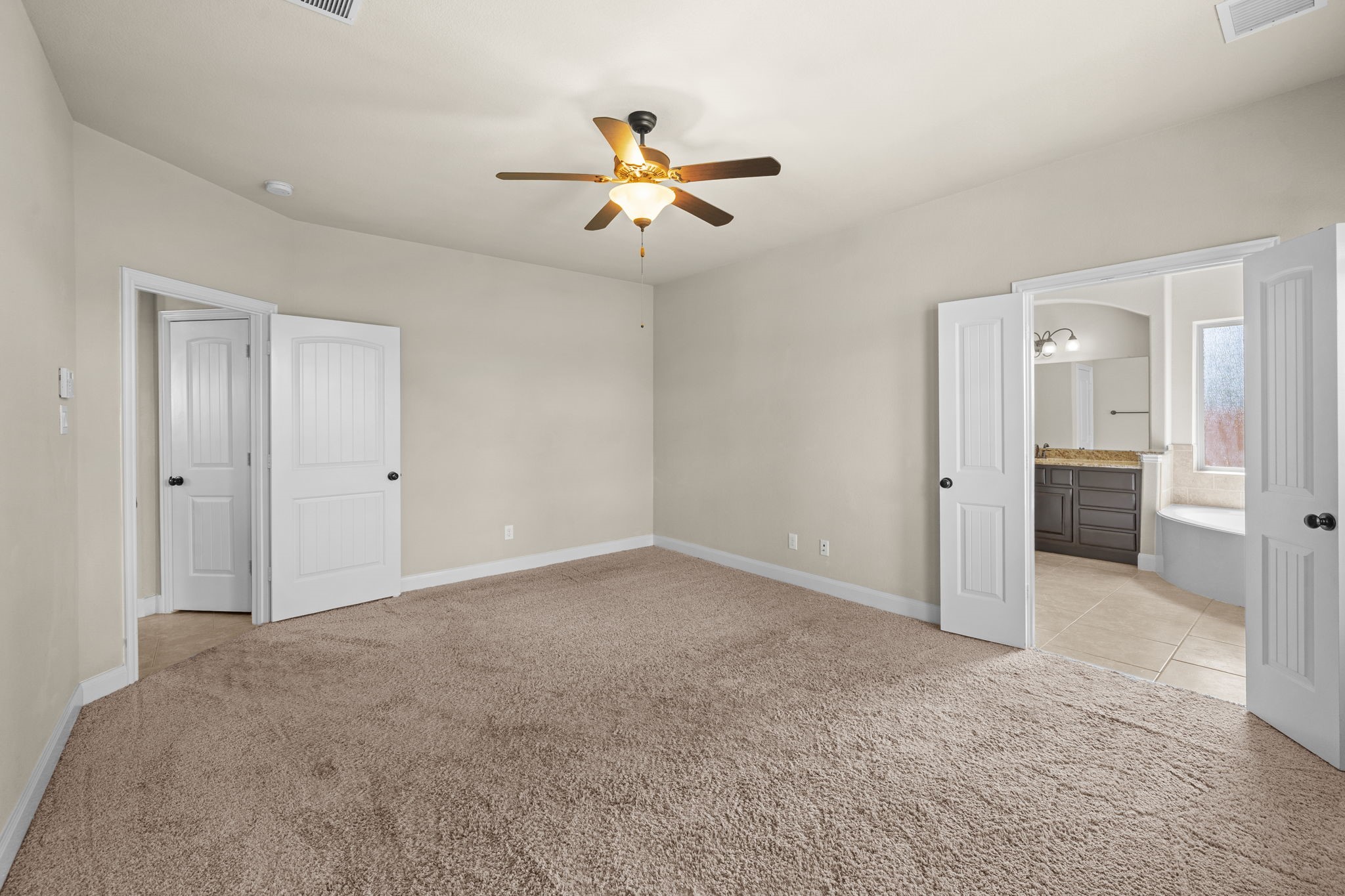 16902 Cook Landing Drive Property Photo 9