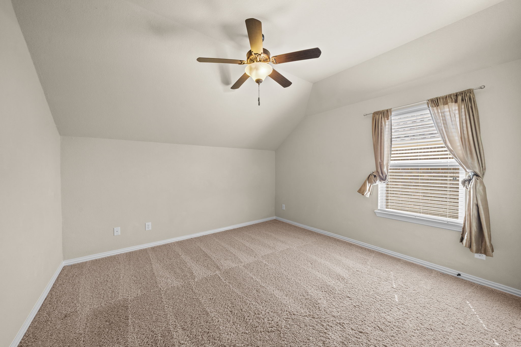 16902 Cook Landing Drive Property Photo 16