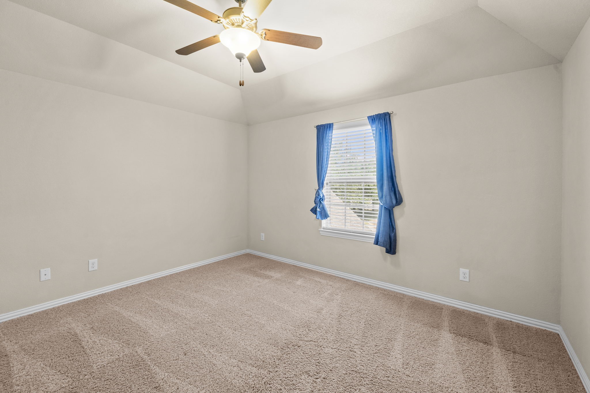 16902 Cook Landing Drive Property Photo 20