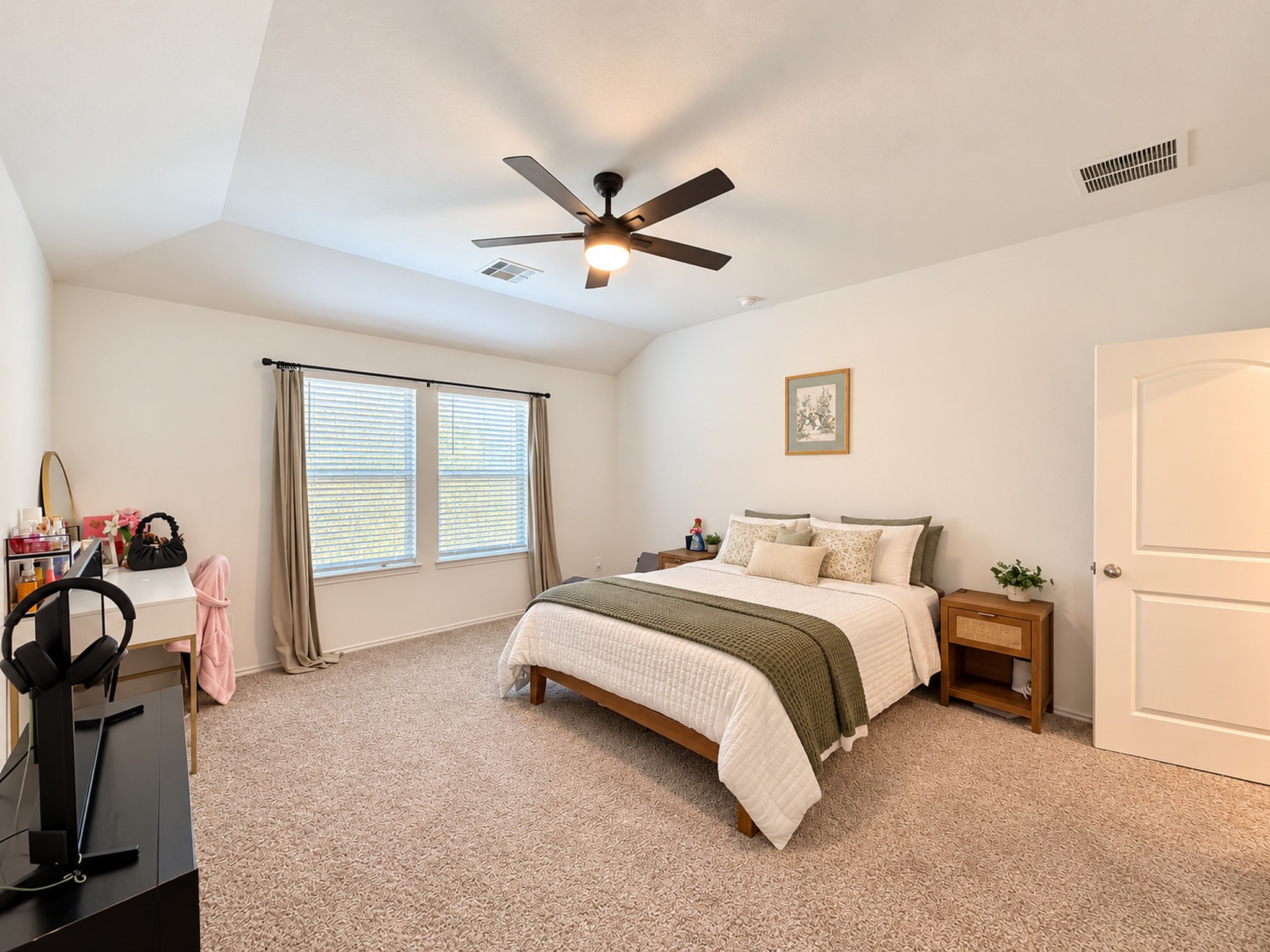 24215 Oriole Summit Drive Property Photo 4