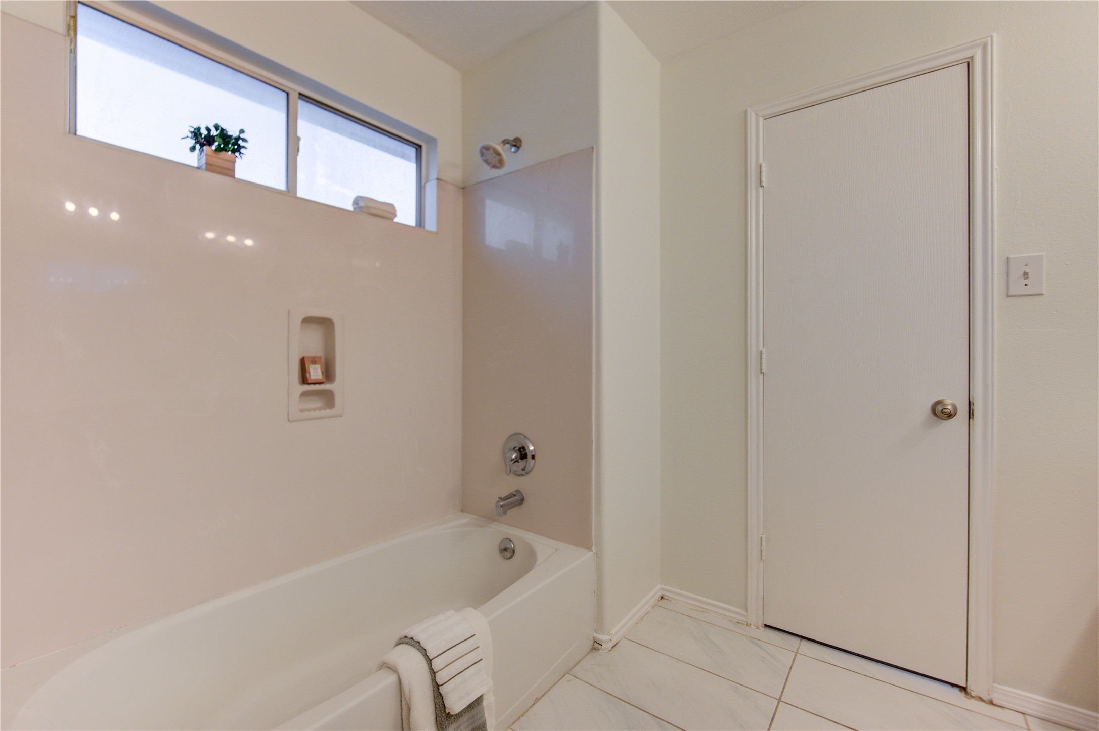 9926 Myrtle Field Lane Property Photo 34