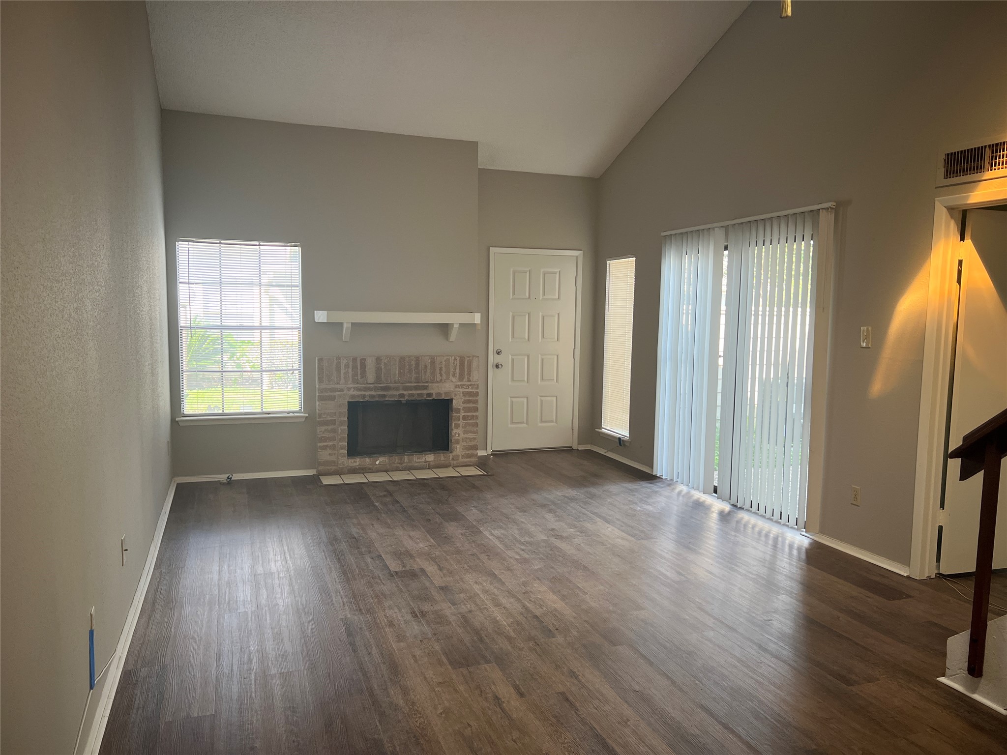 6211 Ludington Drive 21-909 Property Photo 25