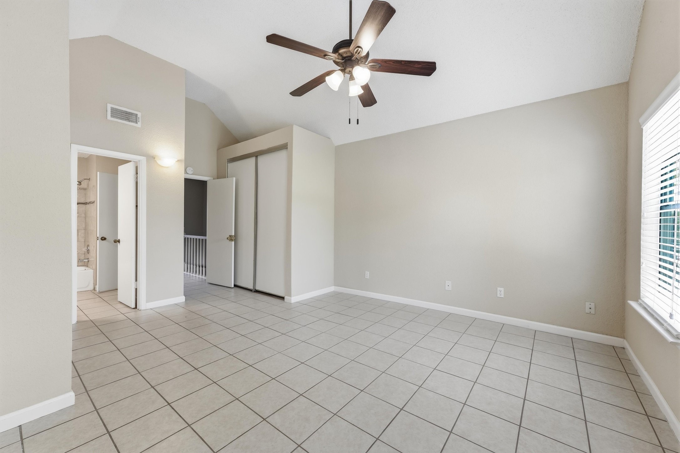 2808 Grants Lake Boulevard 304 Property Photo 14