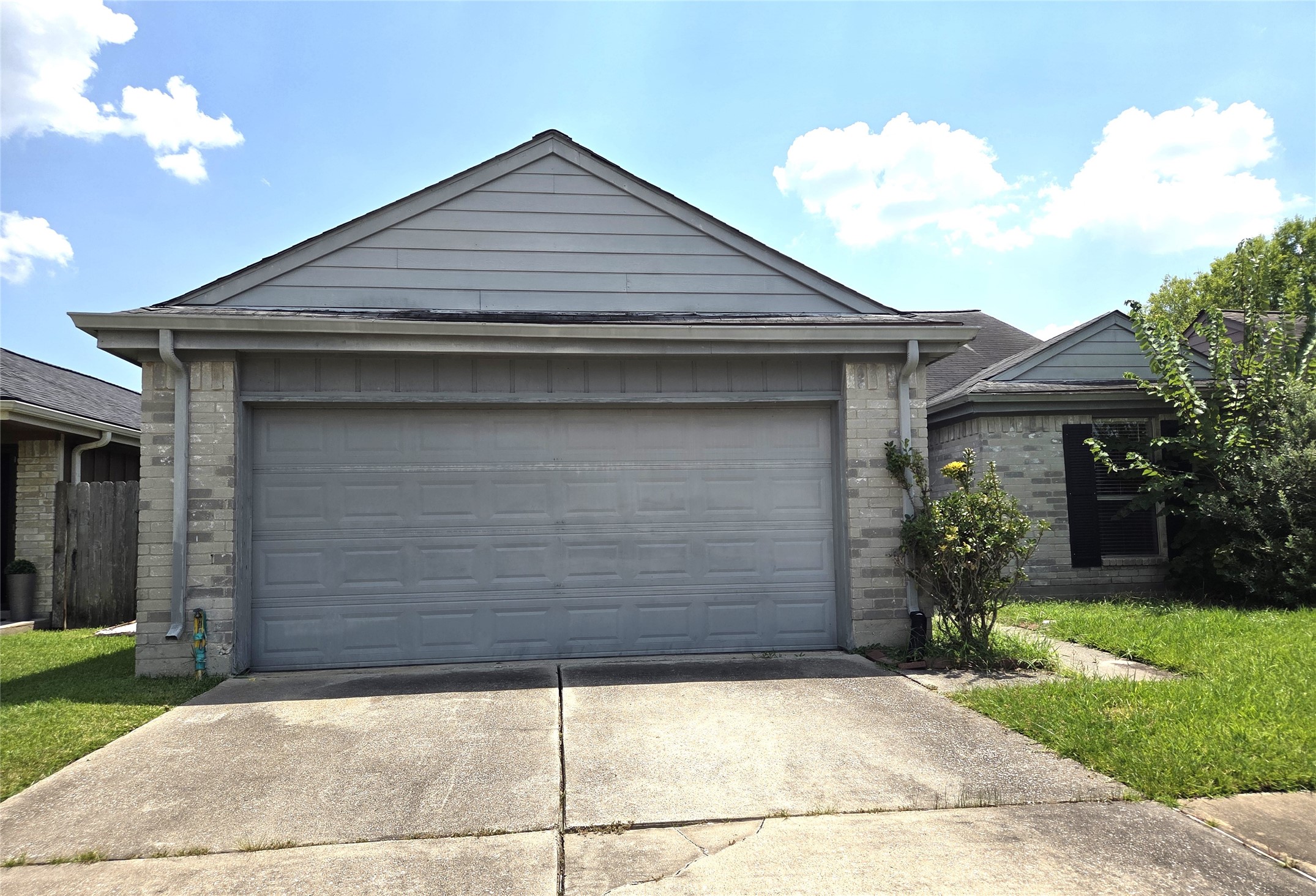 13427 Juniper Point Drive Property Photo 1