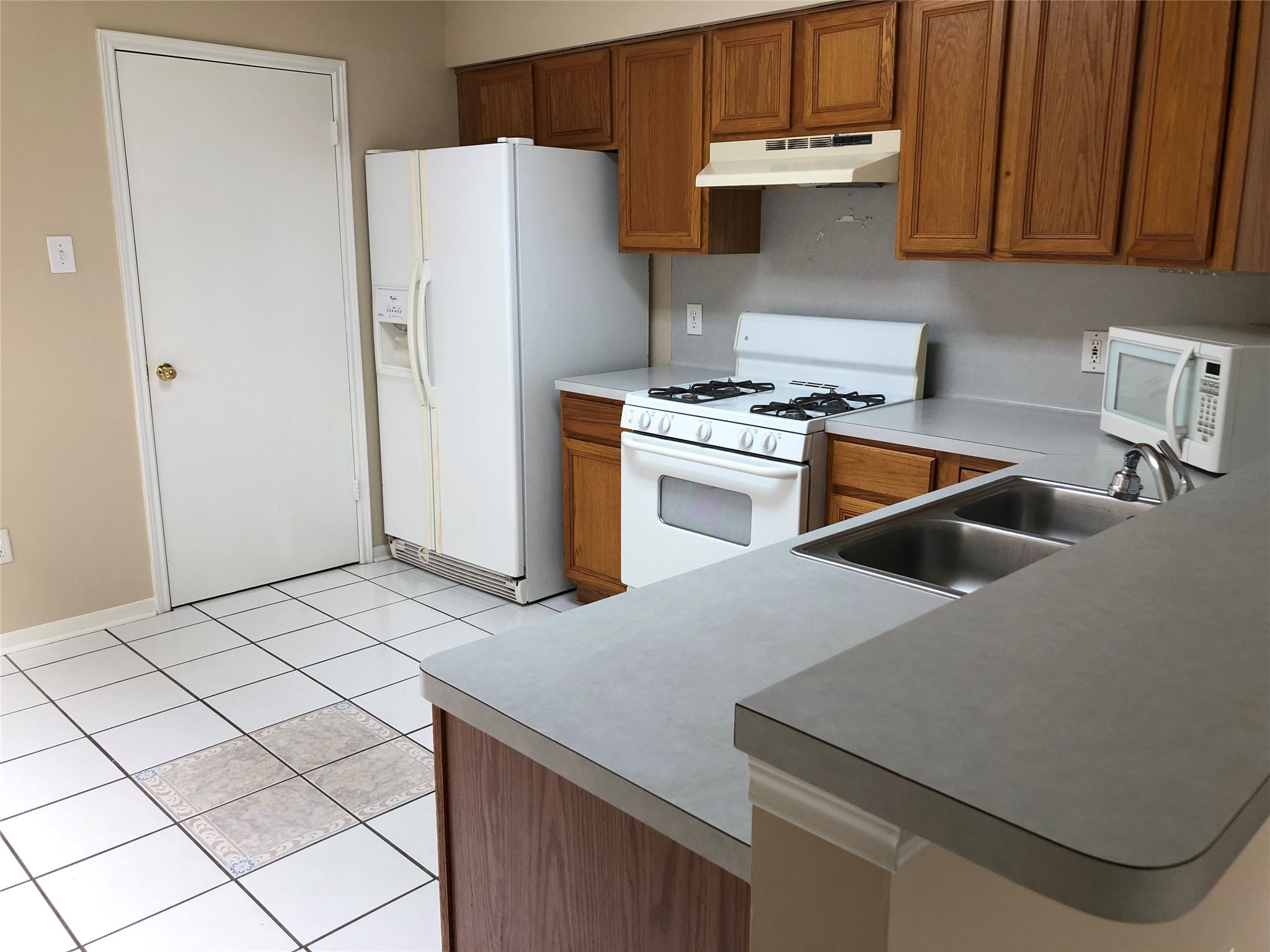 10330 Timberloch Drive Property Photo 4