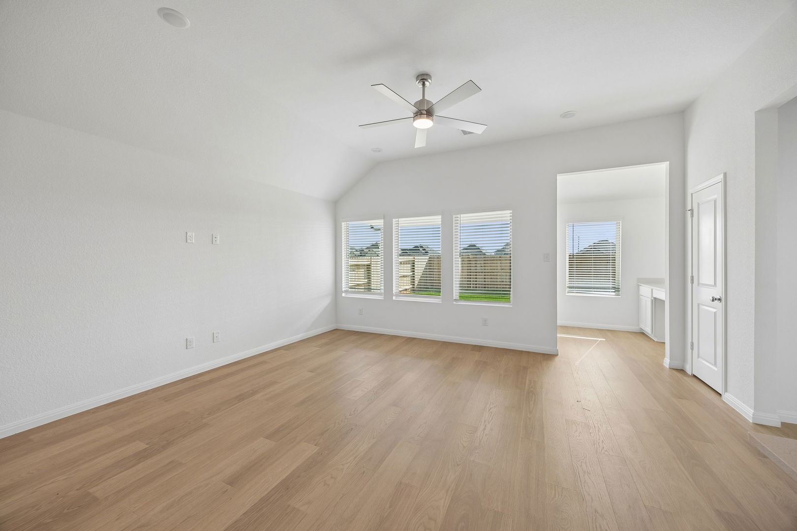 31106 Azure Waters Drive Property Photo 8