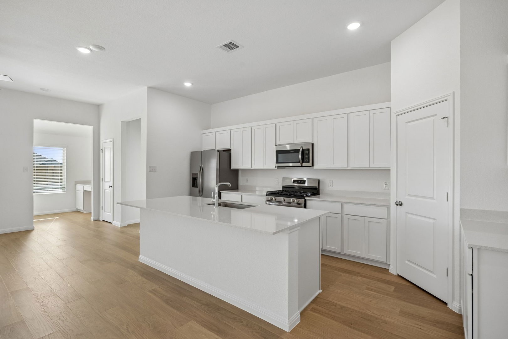 31106 Azure Waters Drive Property Photo 13