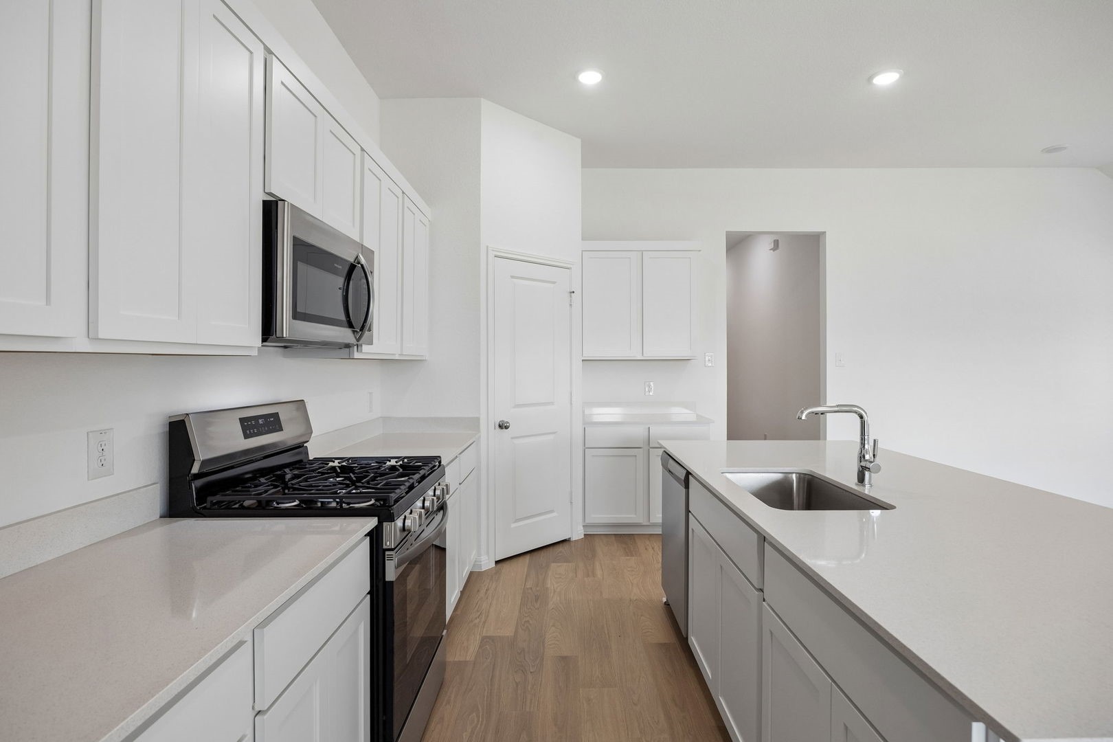 31106 Azure Waters Drive Property Photo 14