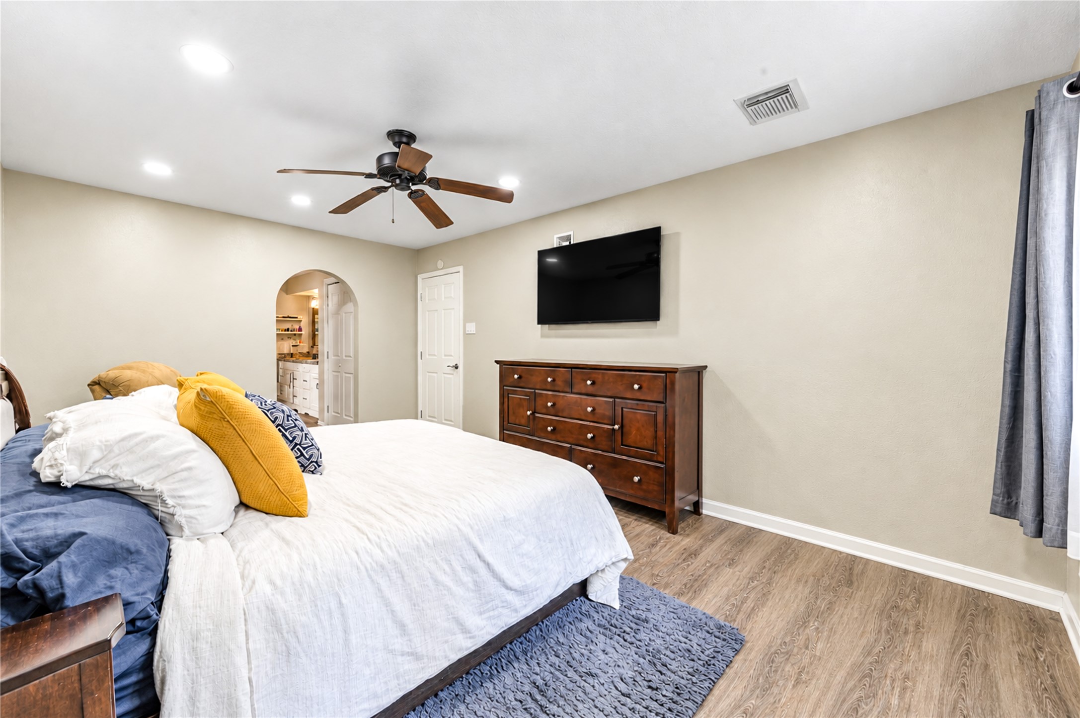 2051 Shadow Rock Drive Property Photo 25