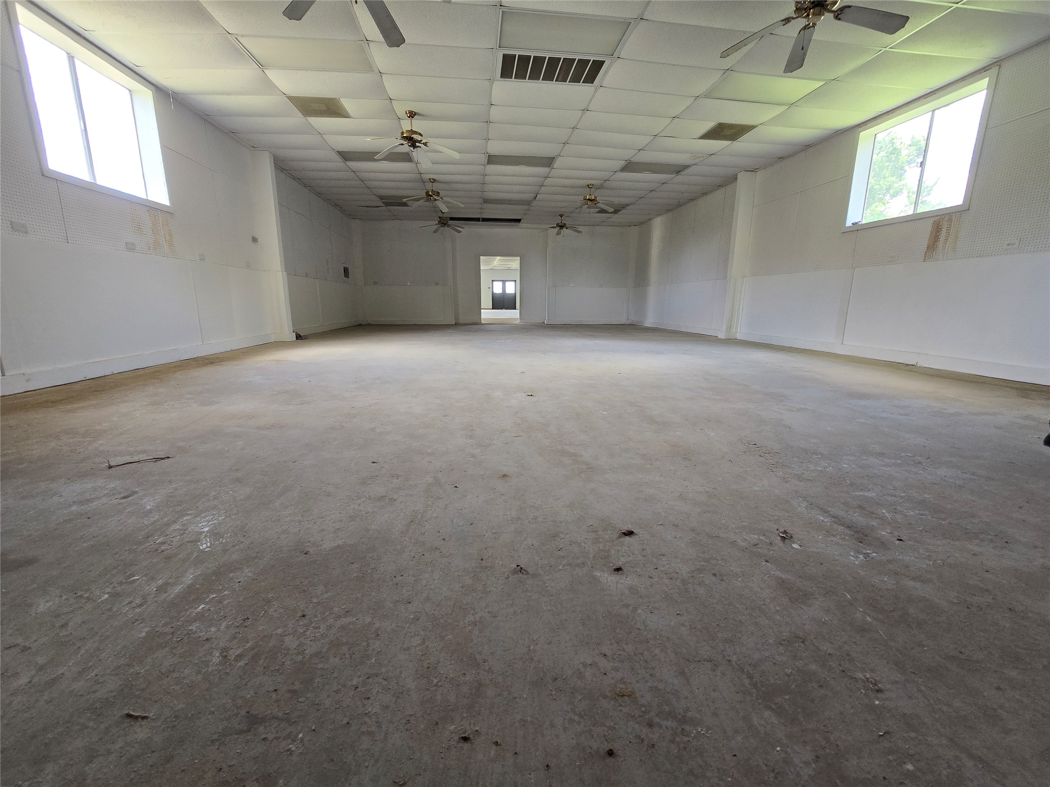 10455 Fm 1960 Property Photo 3