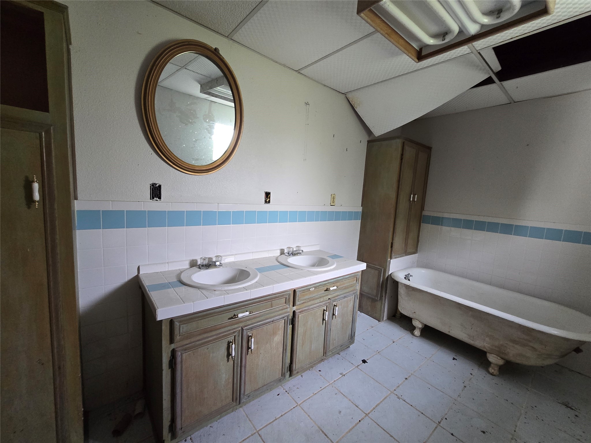 10455 Fm 1960 Property Photo 12