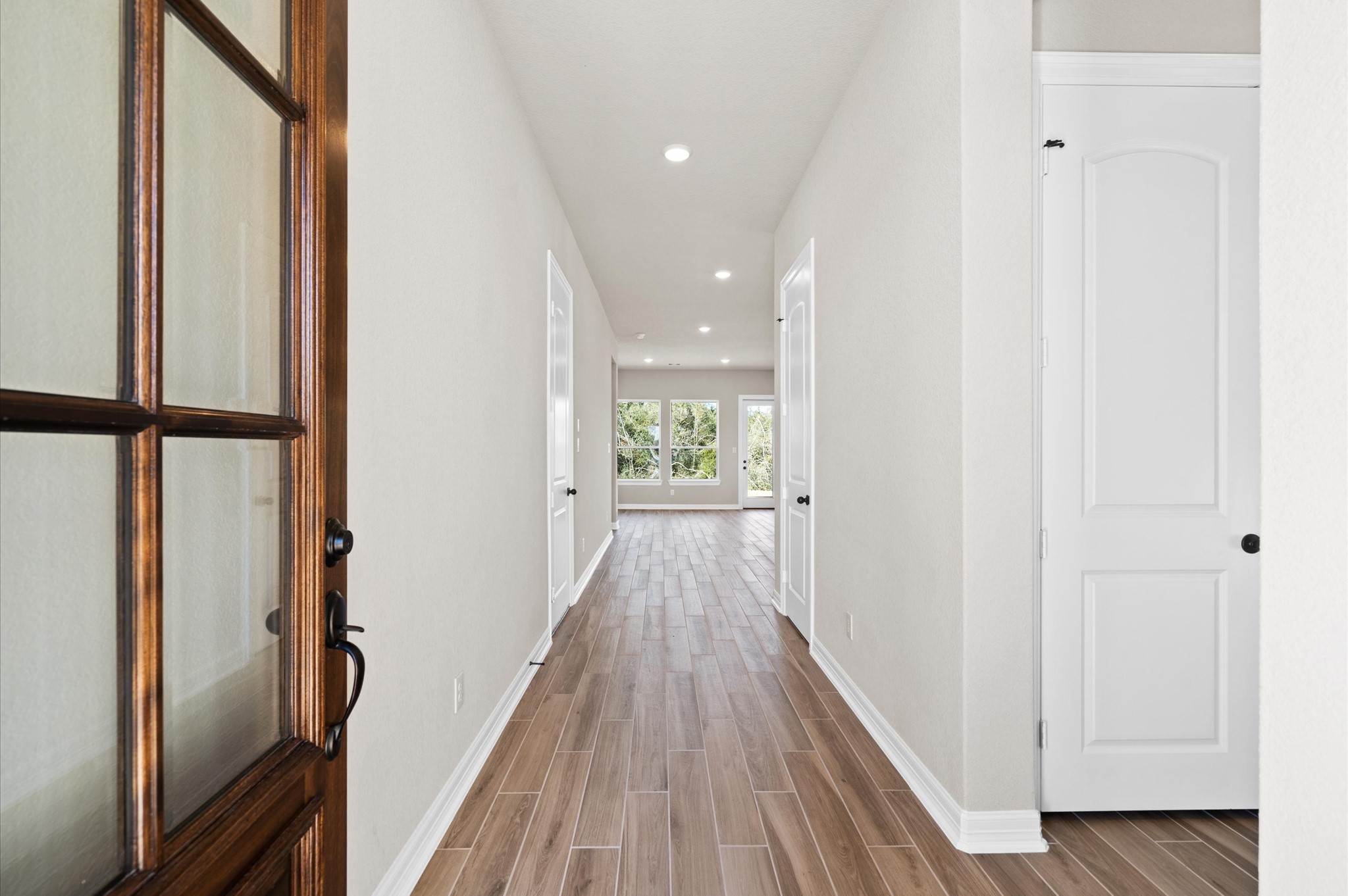 1605 Carefree Circle Property Photo 3