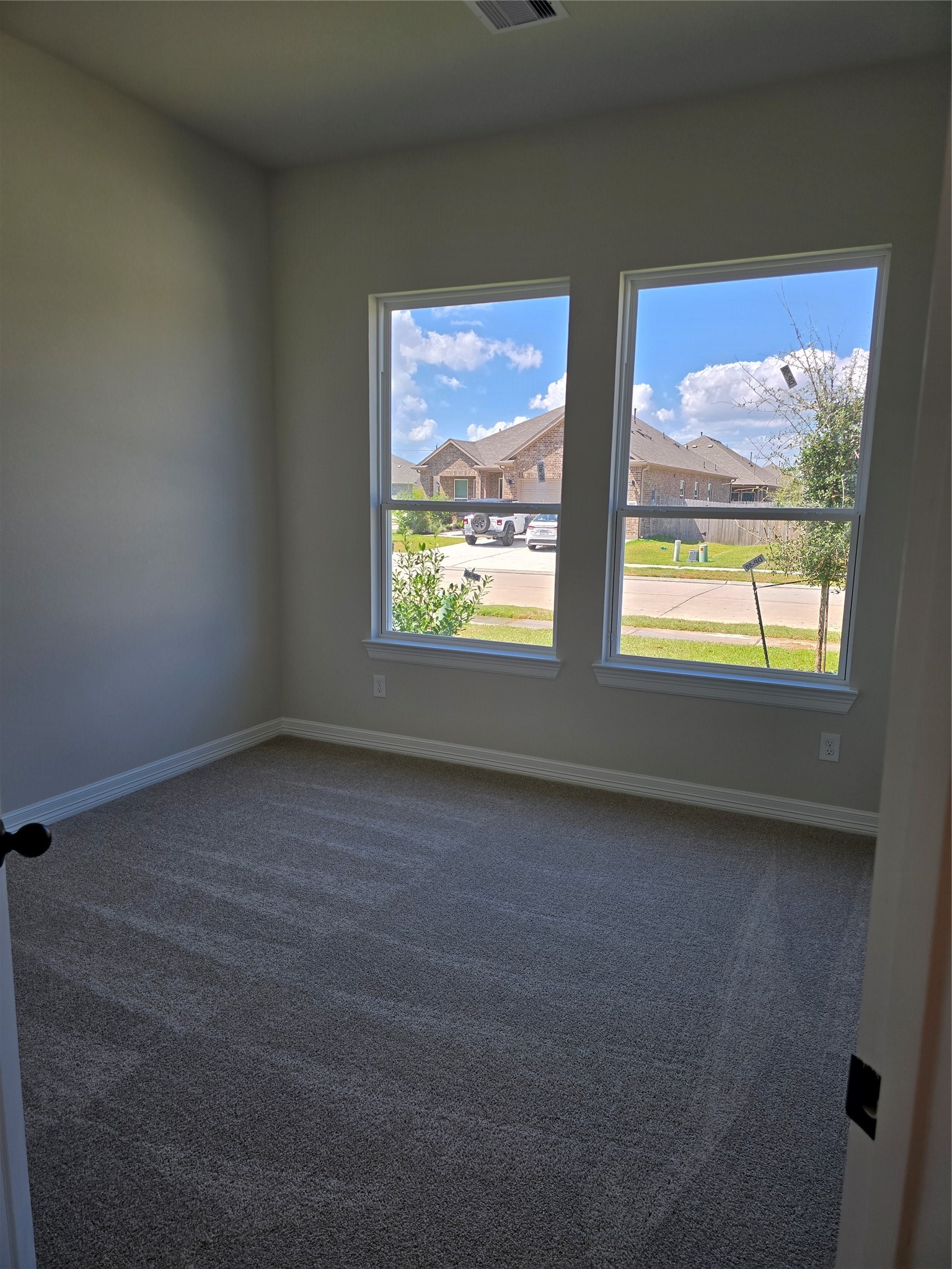 1605 Carefree Circle Property Photo 6