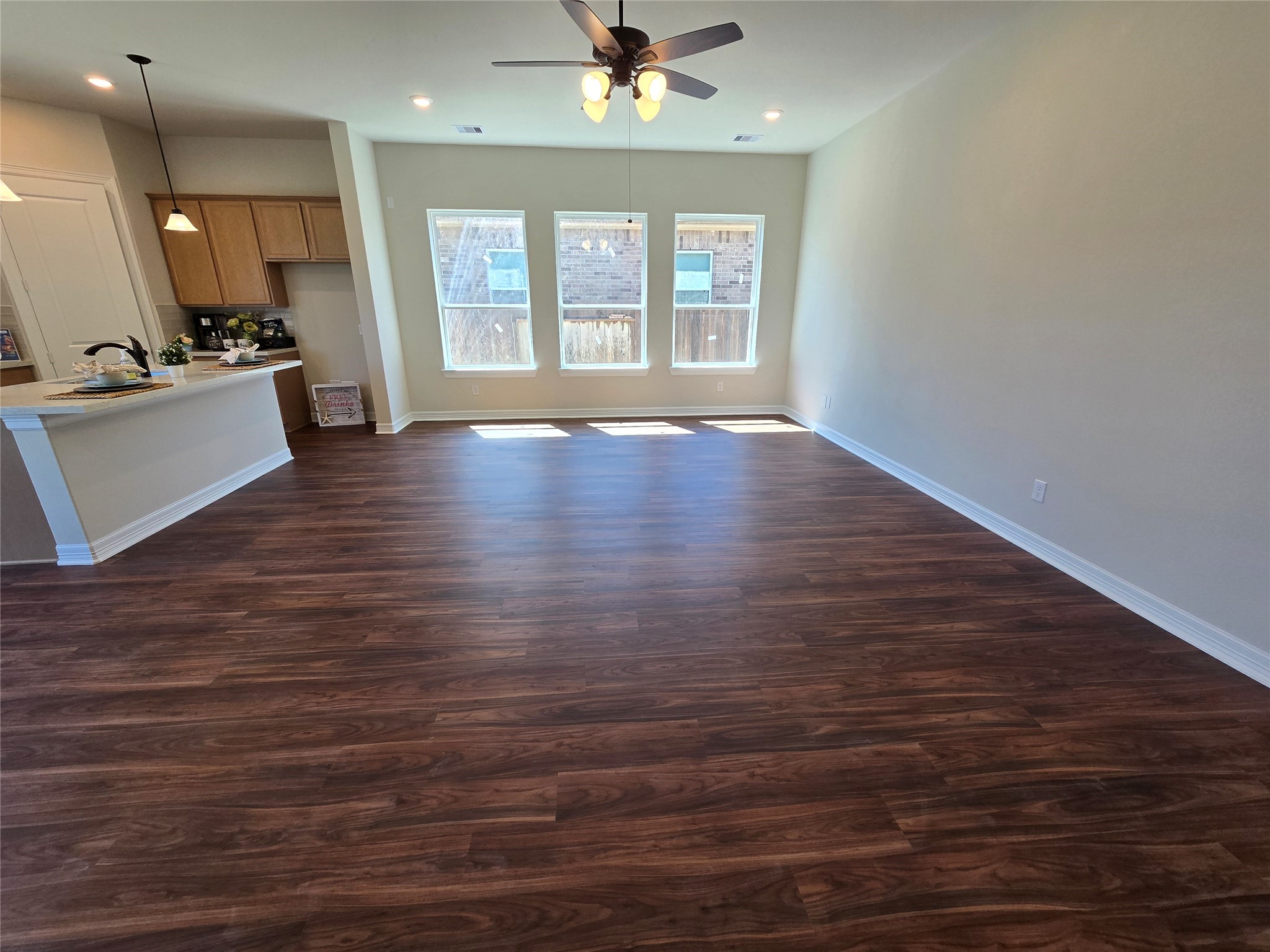 1605 Carefree Circle Property Photo 10