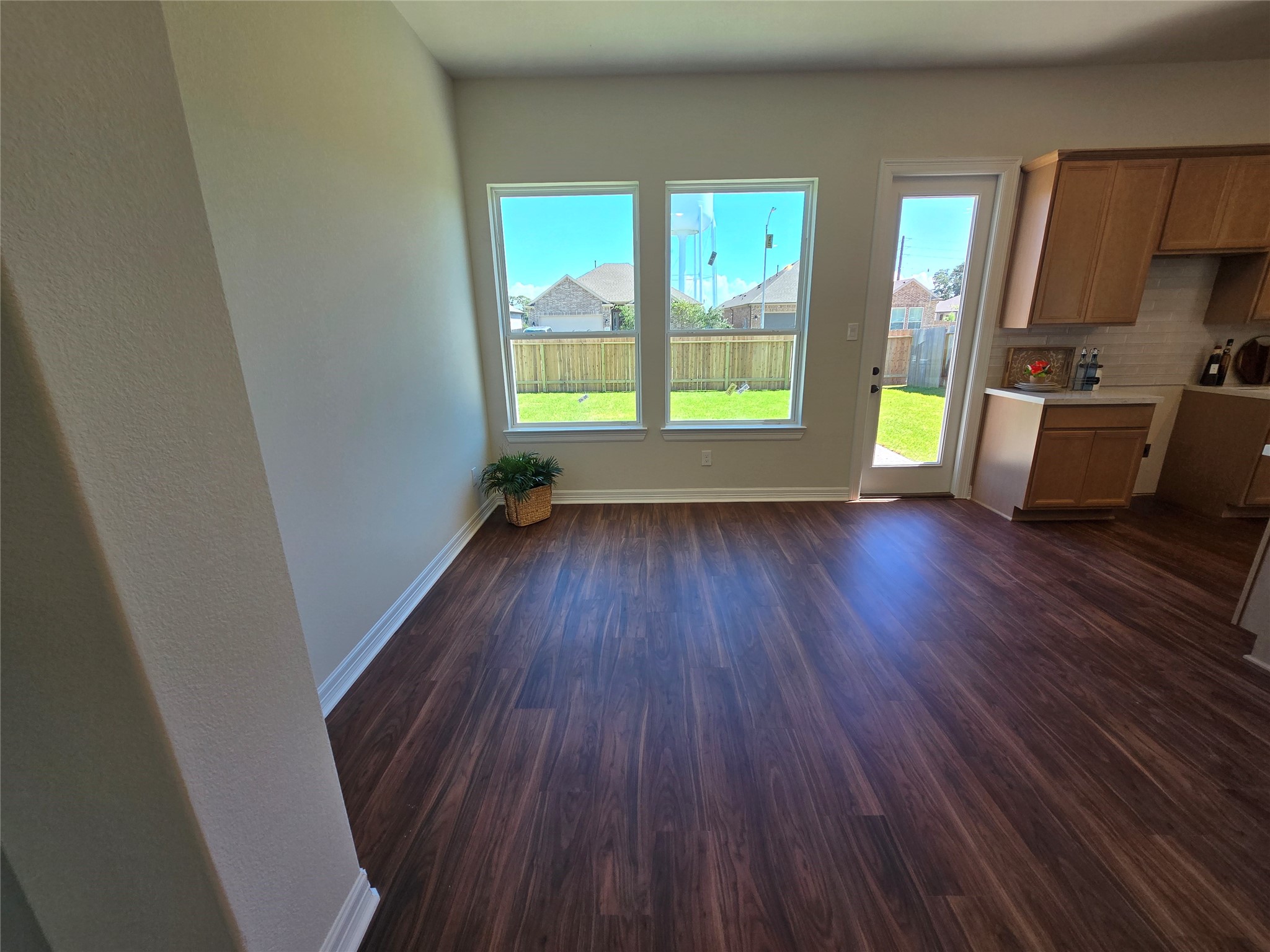 1605 Carefree Circle Property Photo 11