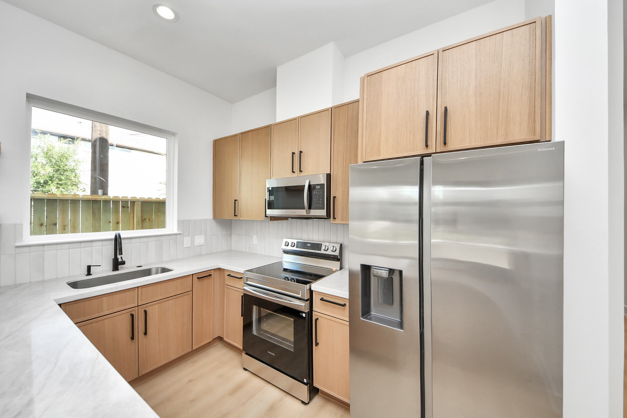 4607 Gunter Street C Property Photo 13