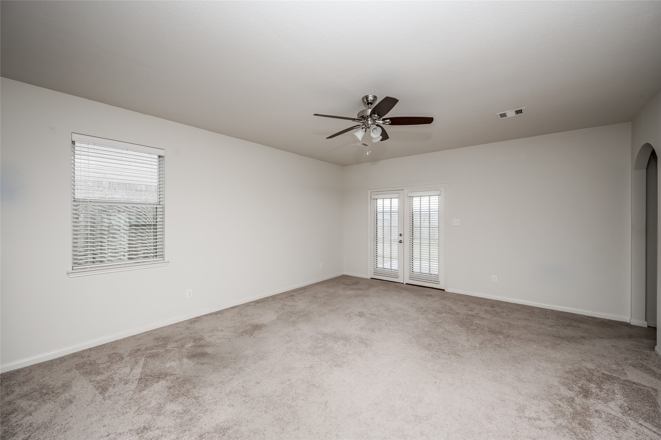7106 Montclair Peak Lane Property Photo 9