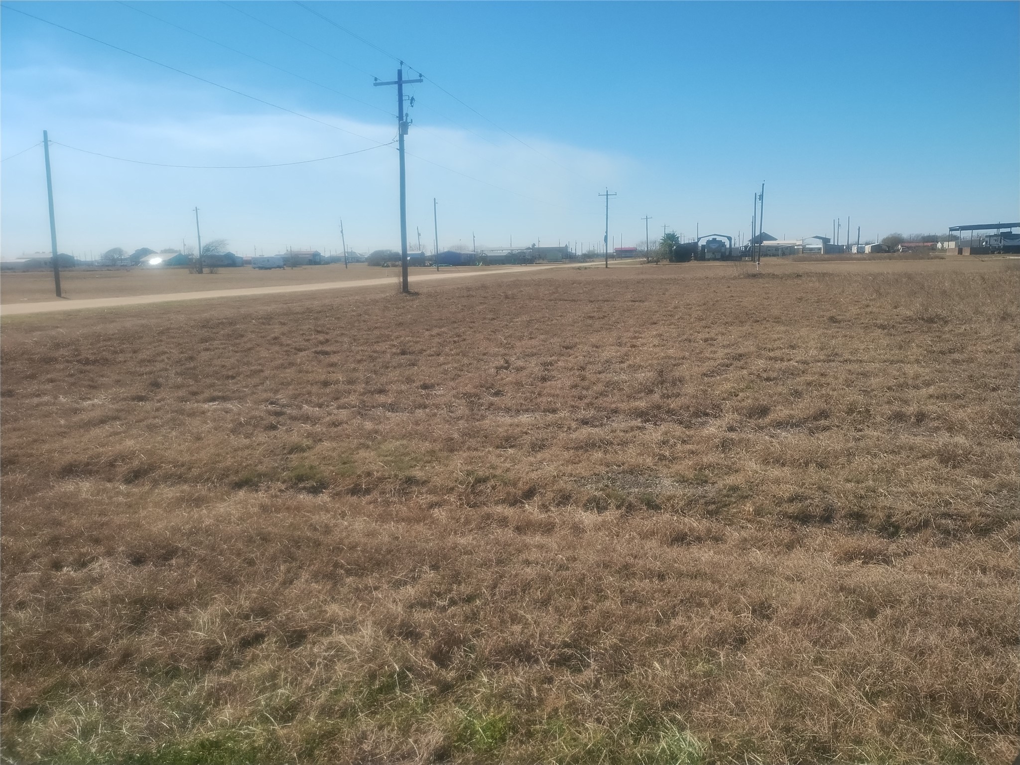887-901 Clam Property Photo 3