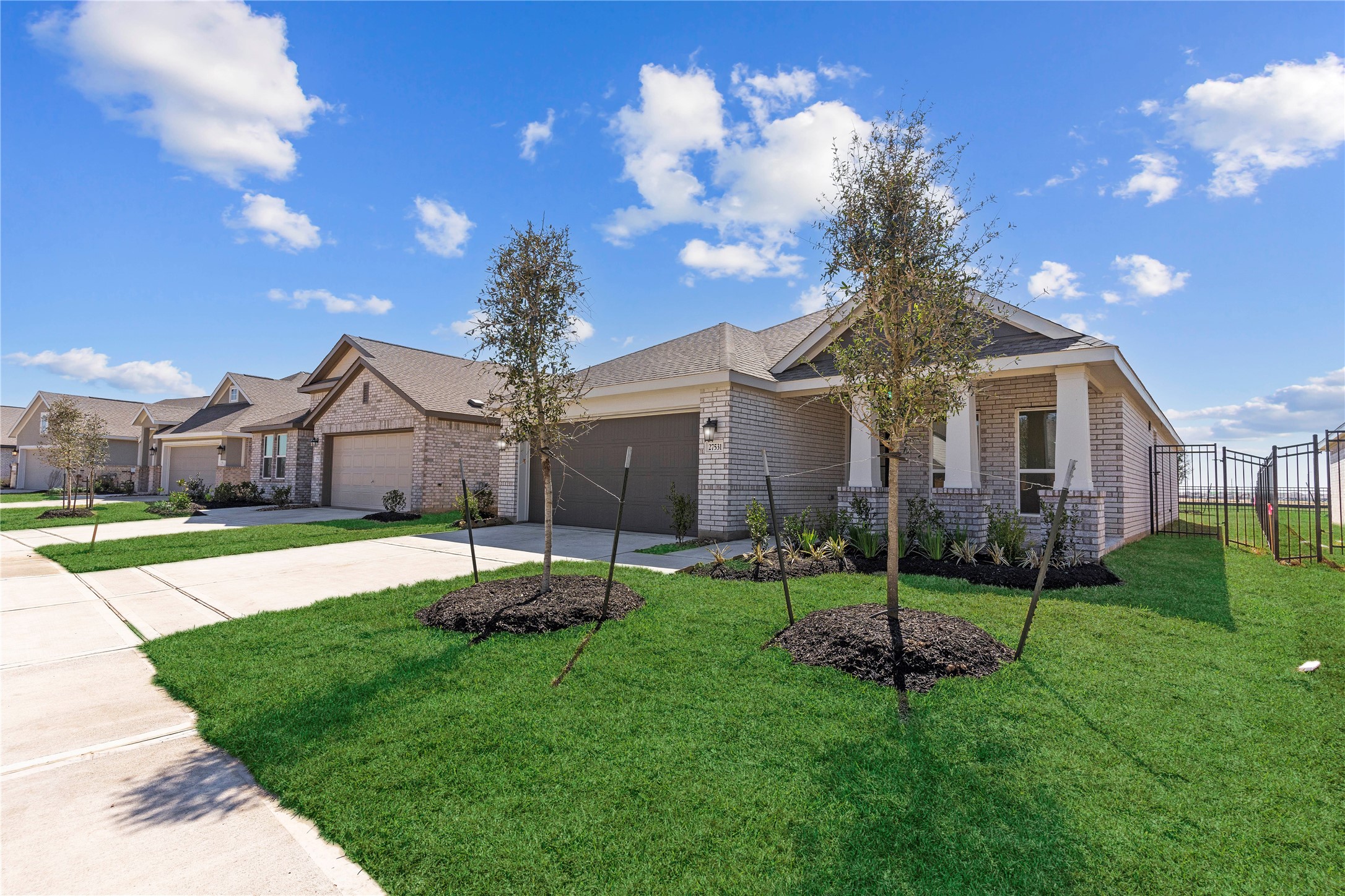 27531 Sunterra Village Drive Property Photo 1