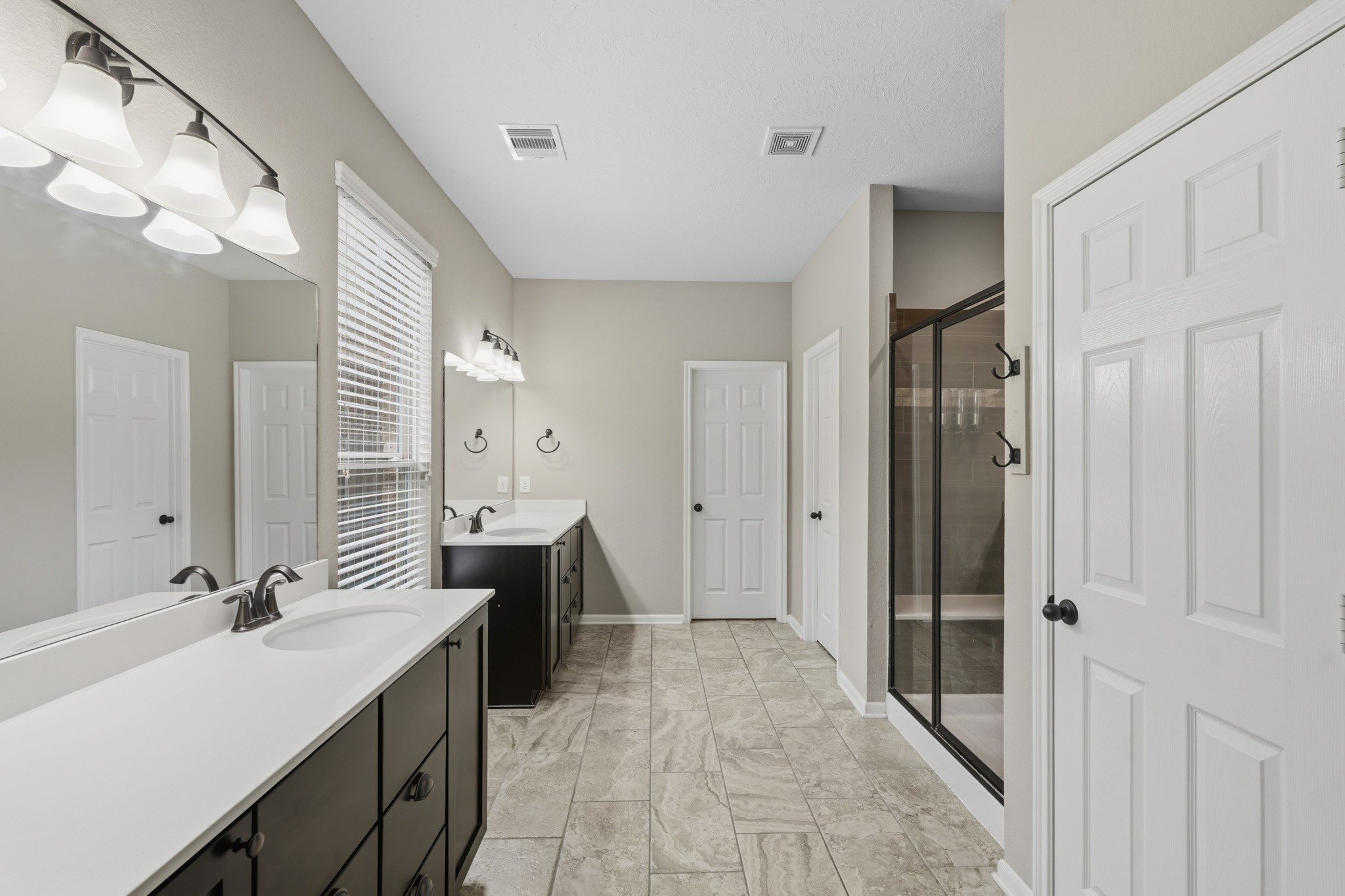 6014 Rivergrove Bend Drive Property Photo 23