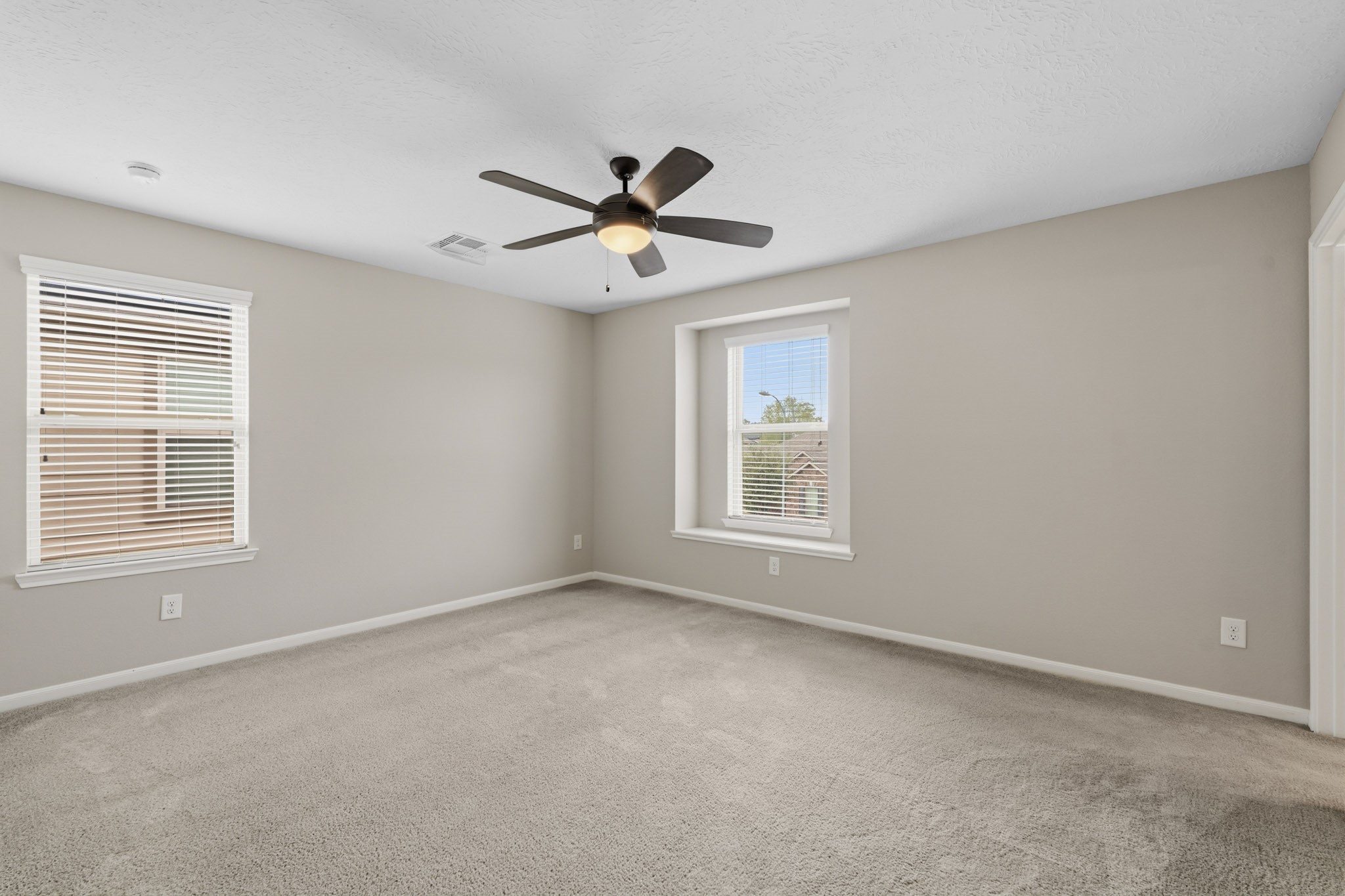 6014 Rivergrove Bend Drive Property Photo 30