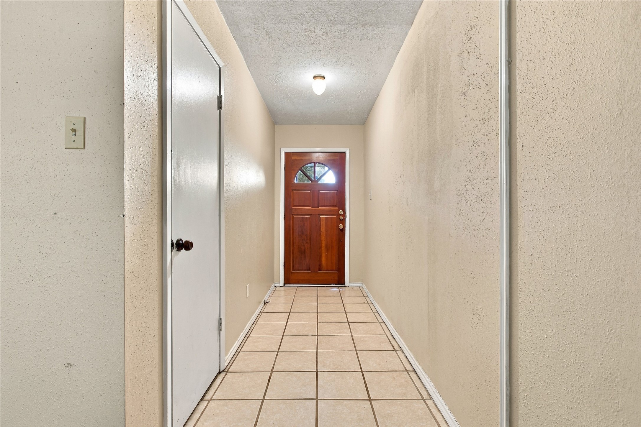 13826 Southline Road Property Photo 3