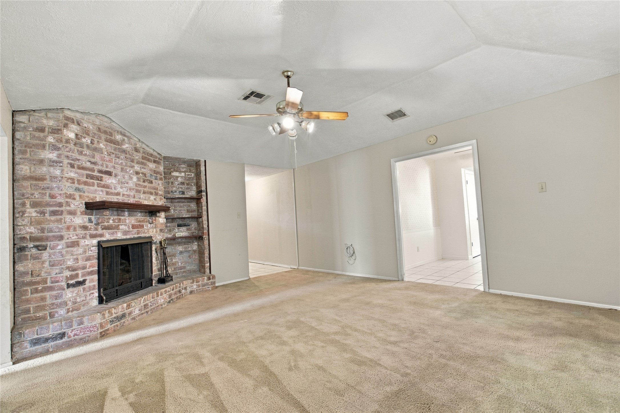 13826 Southline Road Property Photo 5