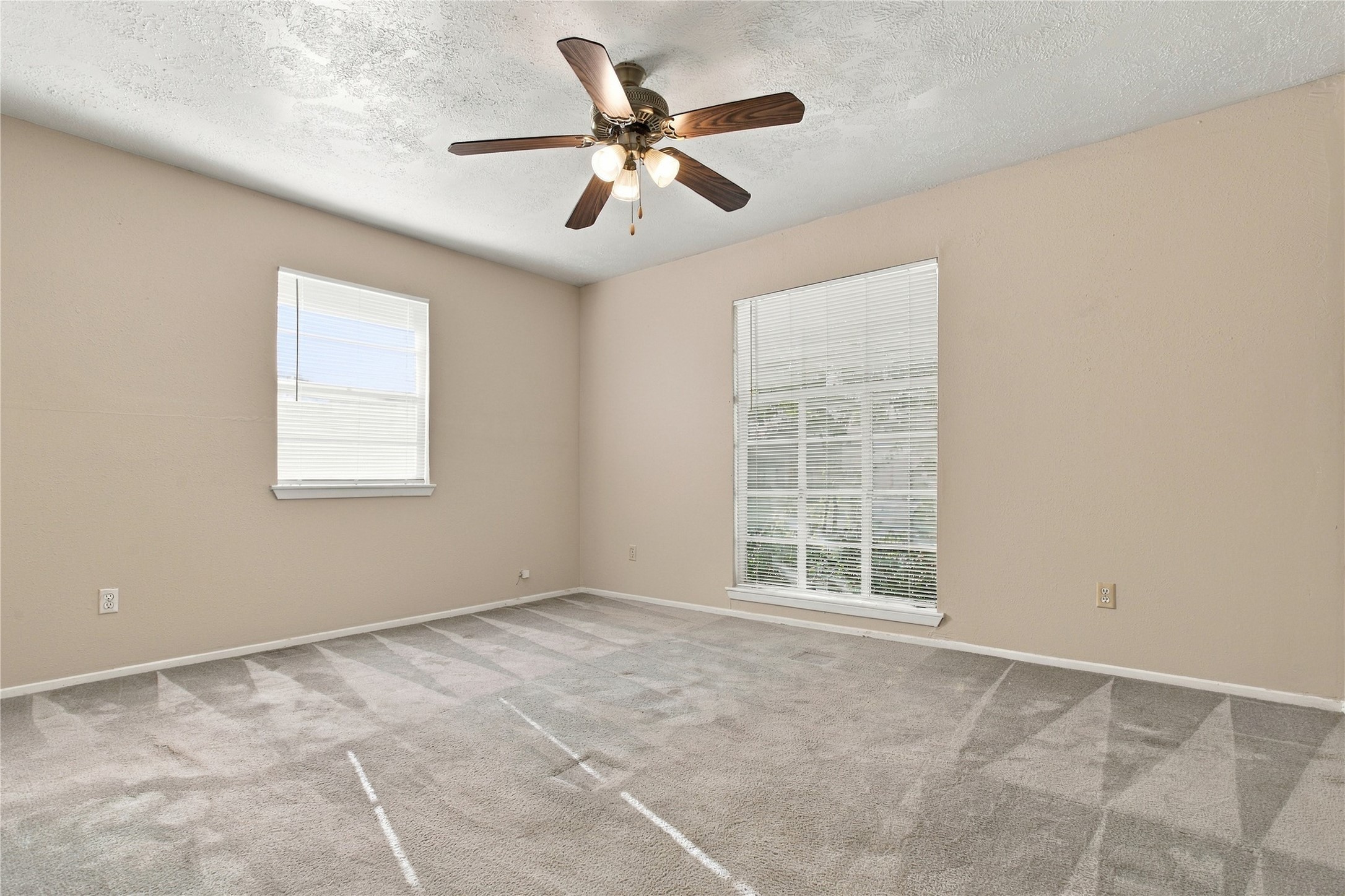 13826 Southline Road Property Photo 10