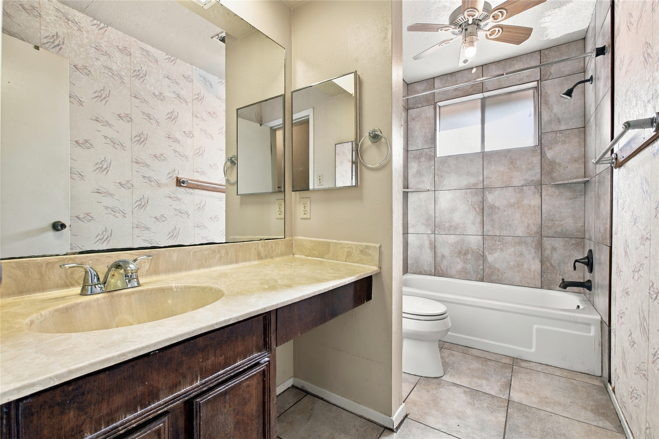 13826 Southline Road Property Photo 11
