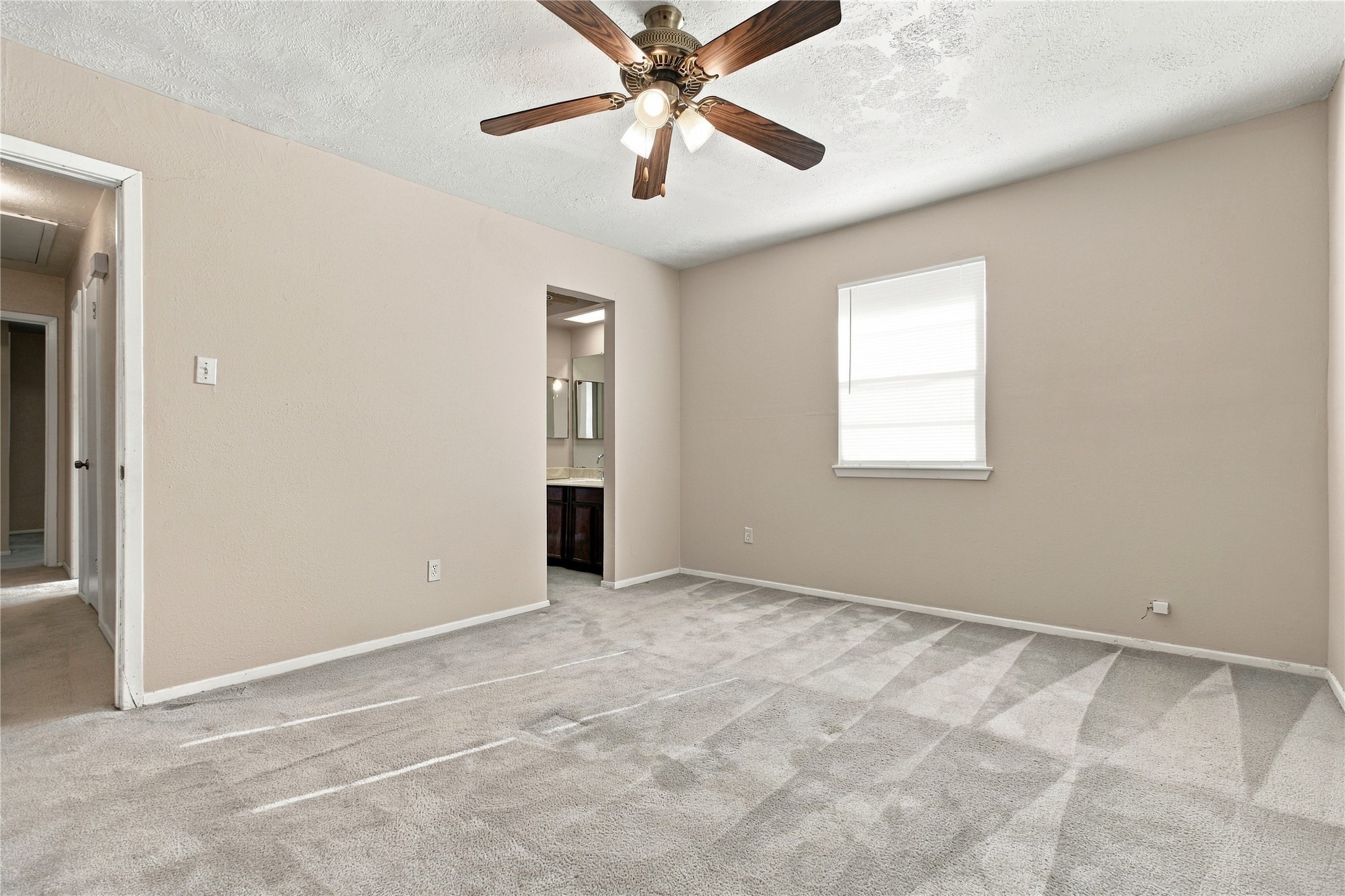 13826 Southline Road Property Photo 12