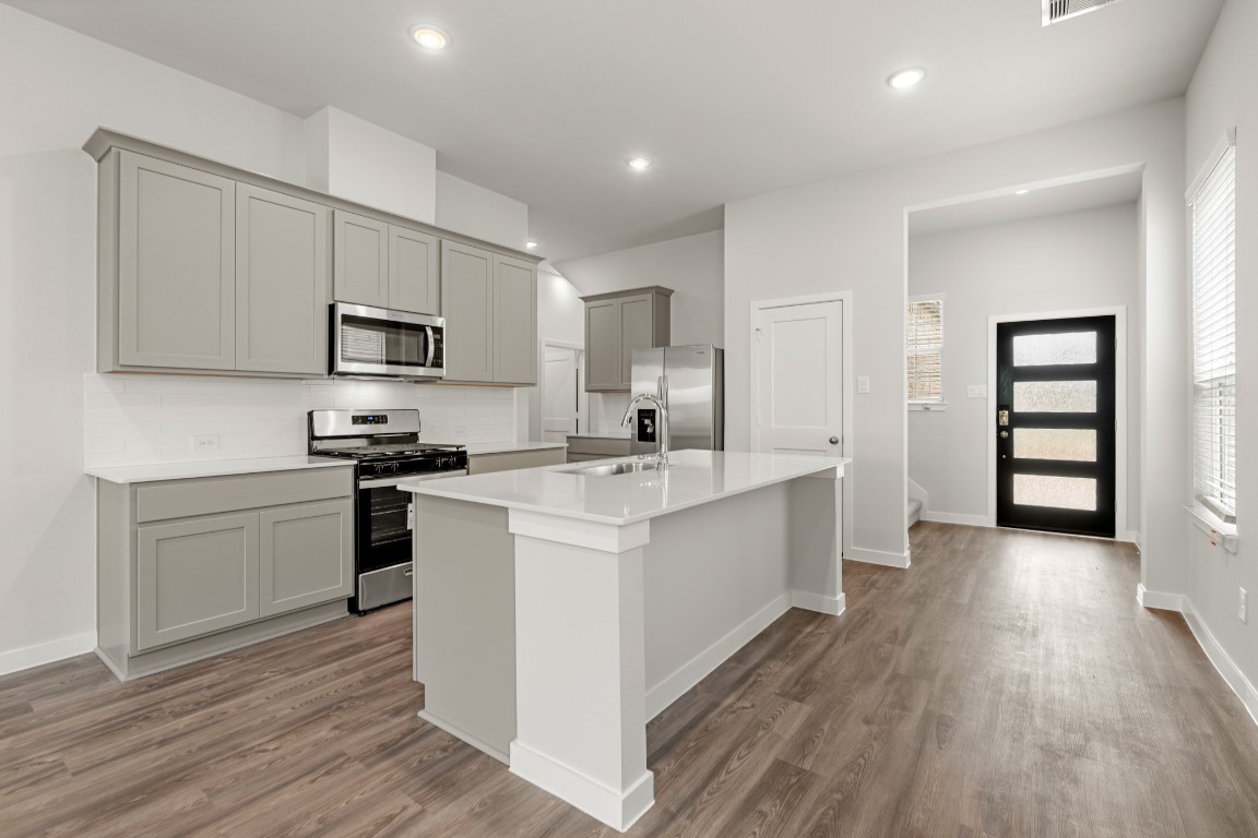 7735 Bergamot Circle Property Photo 4
