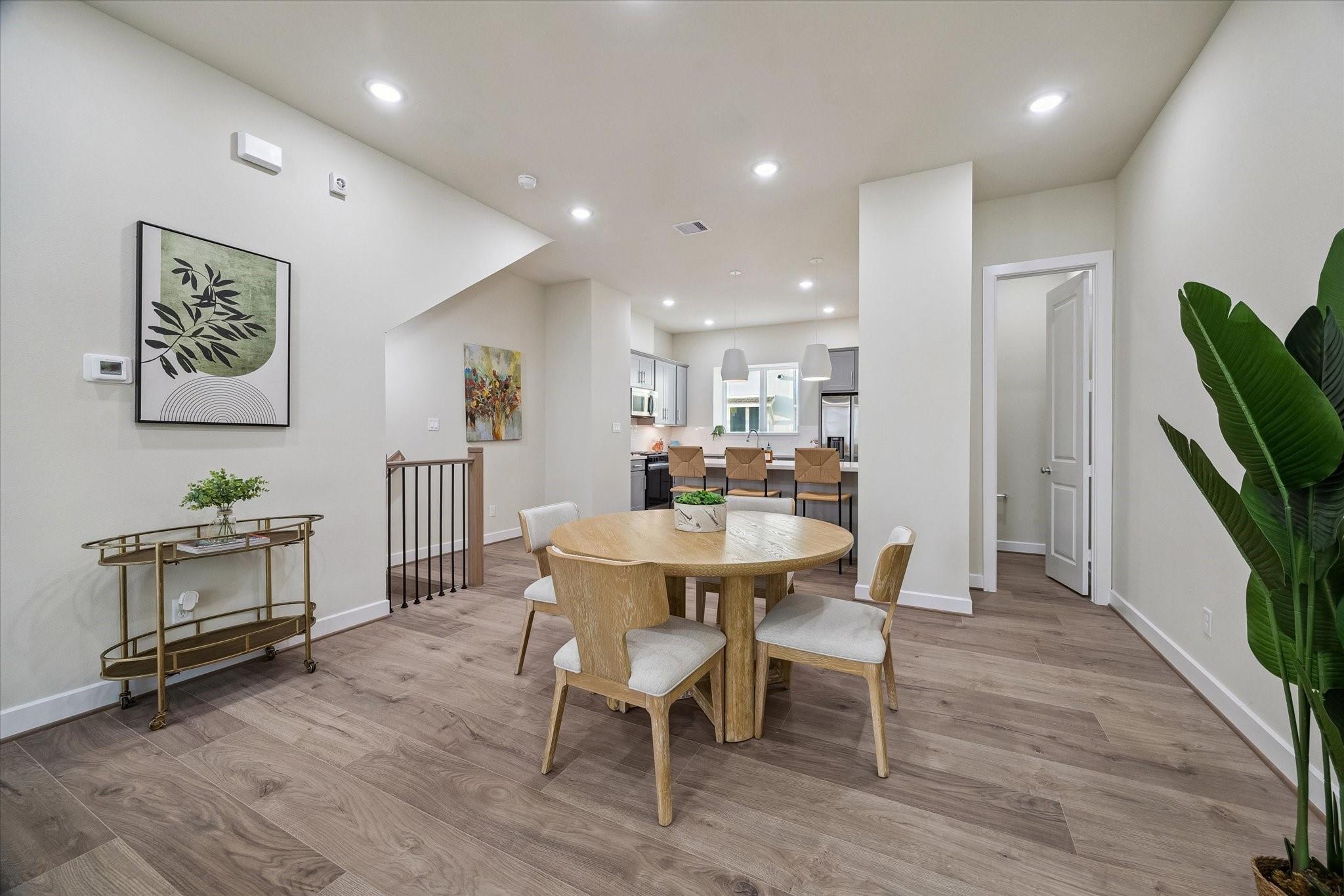 6342 Paddington Bend Drive, Houston TX 77008 Property Photo 1