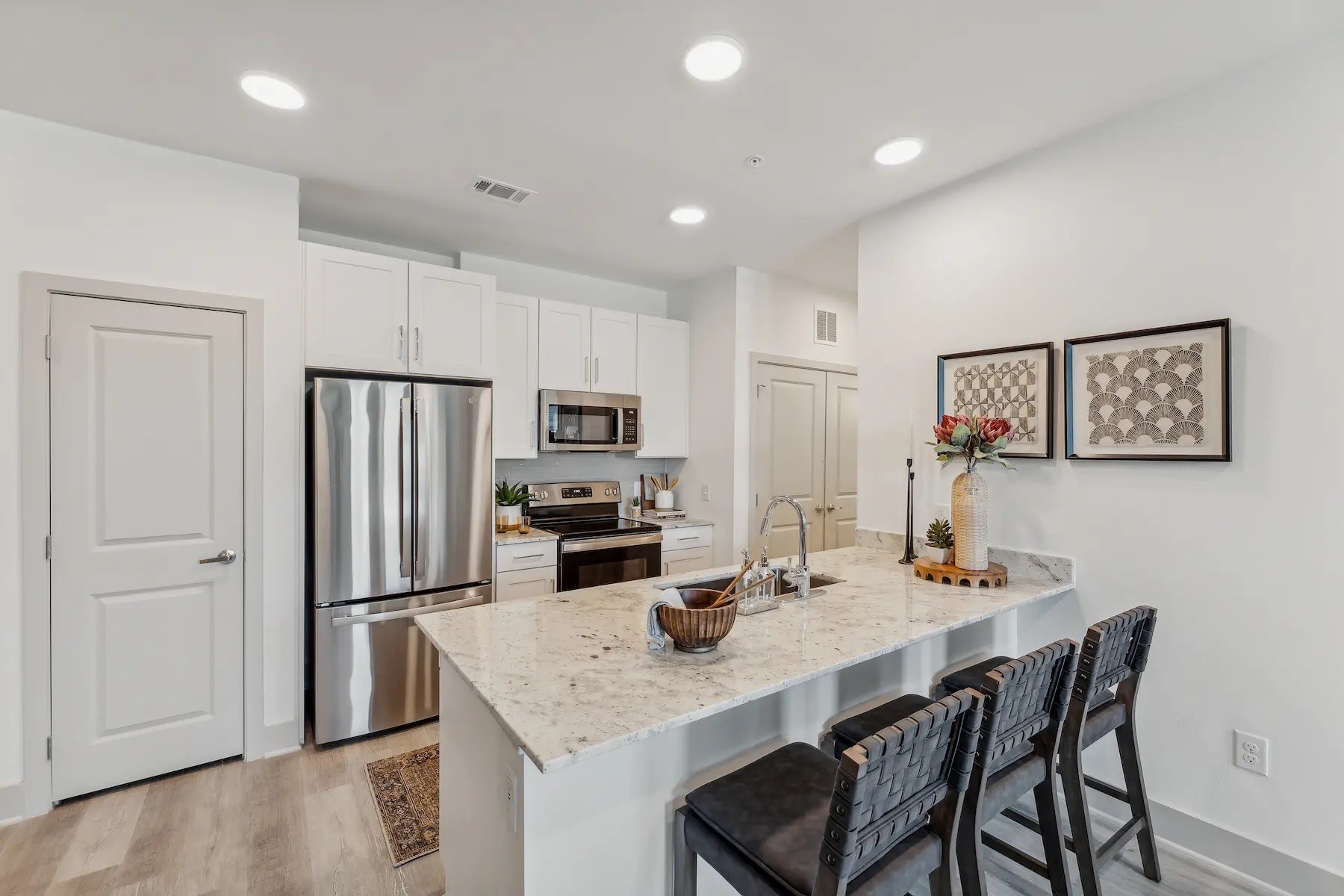 2020 Grandway Drive 3210 Property Photo 4