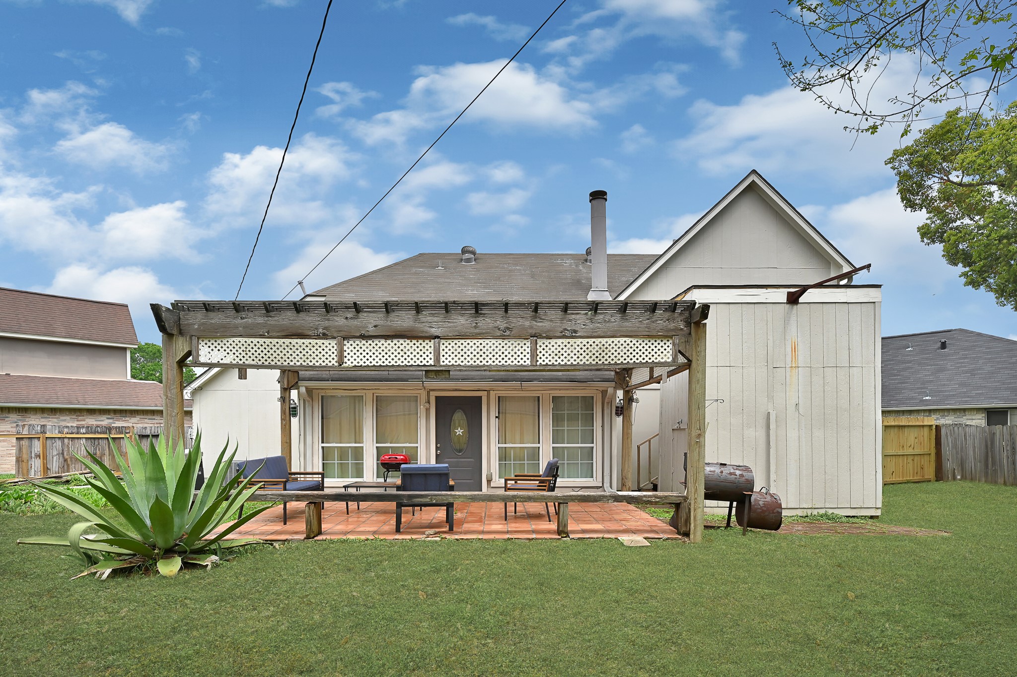 4510 Beechcraft Street Property Photo 2