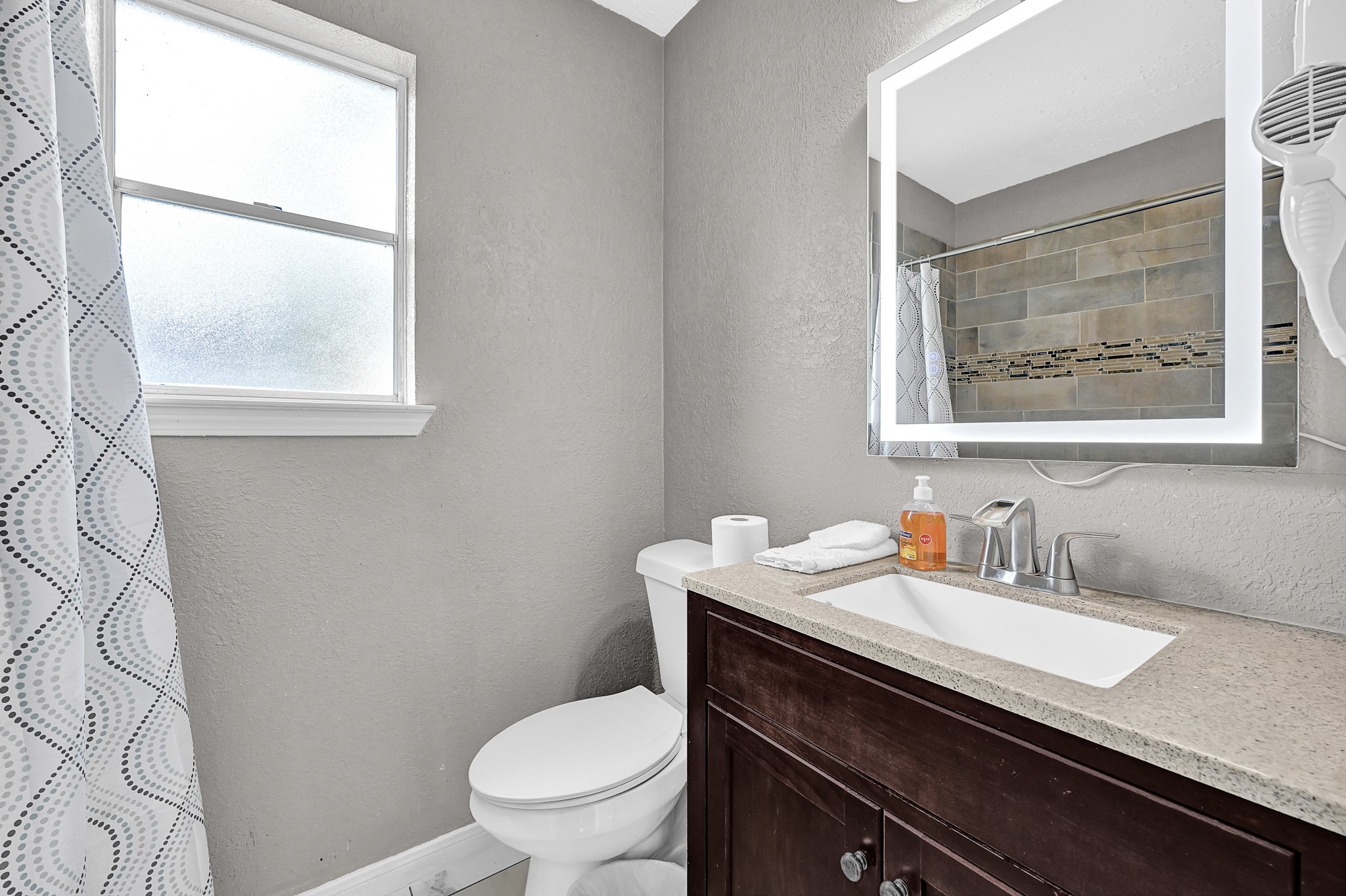 4510 Beechcraft Street Property Photo 18