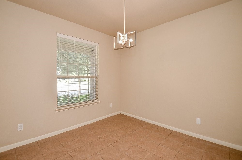 6107 Grassy Haven Lane Property Photo 5