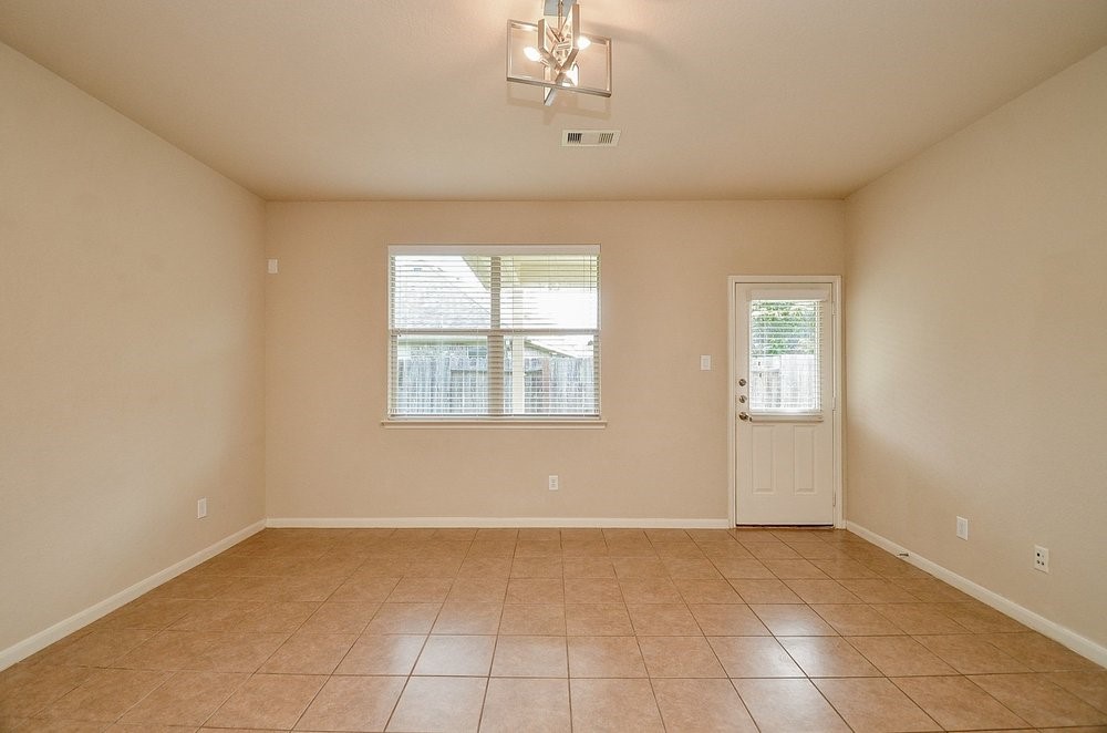 6107 Grassy Haven Lane Property Photo 11
