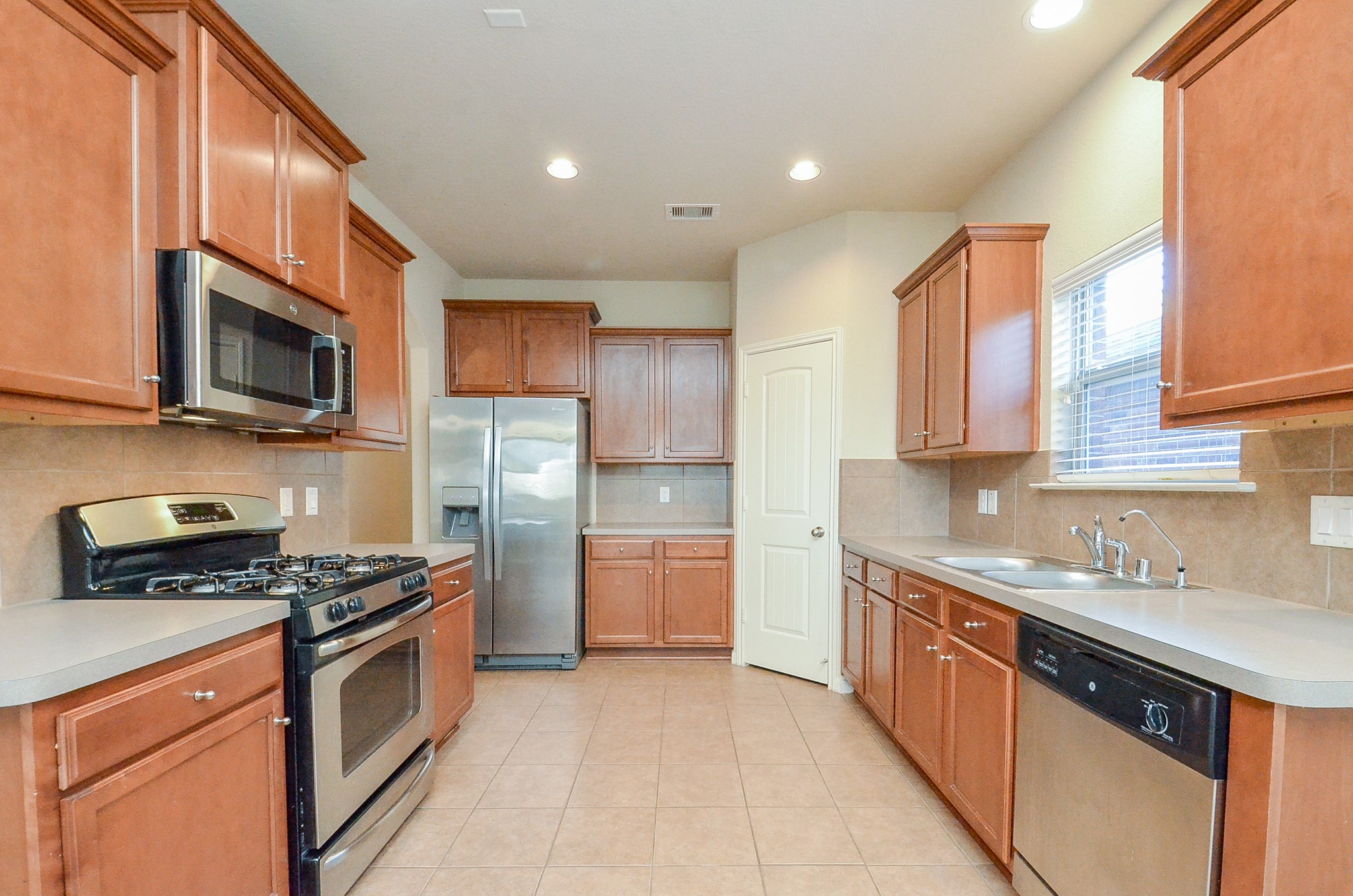 6107 Grassy Haven Lane Property Photo 12