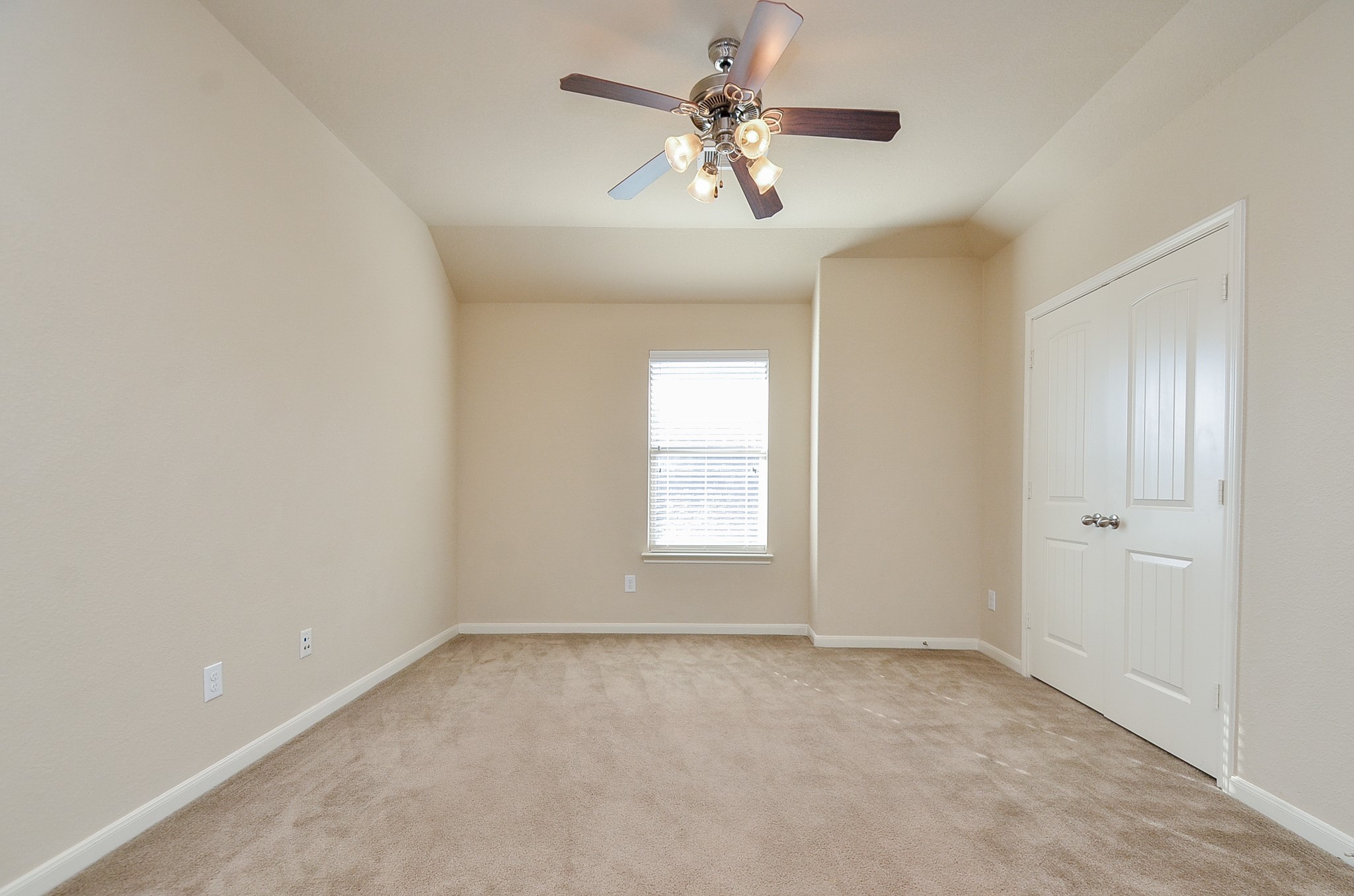 6107 Grassy Haven Lane Property Photo 28
