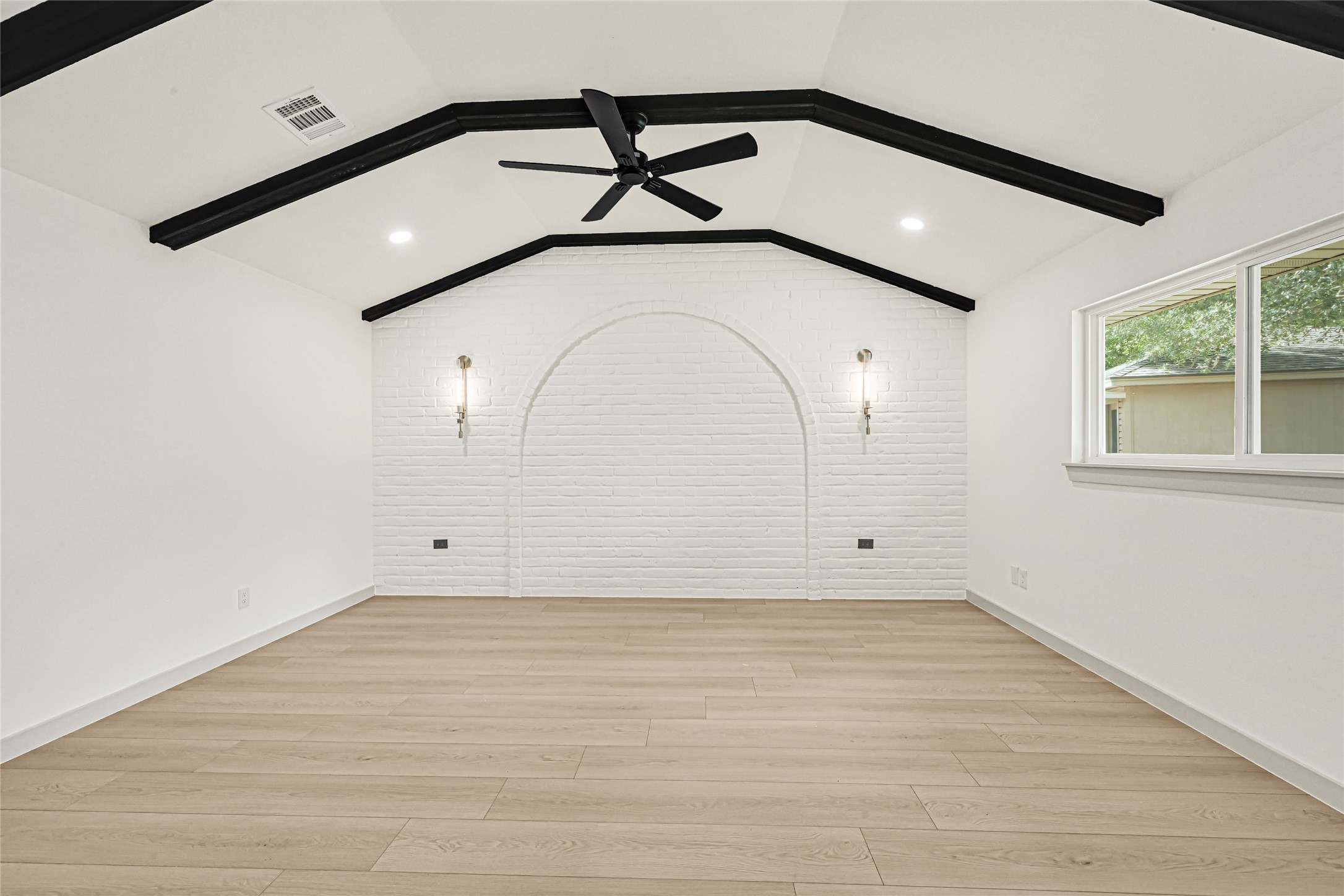 11306 Valley Spring Drive Property Photo 18