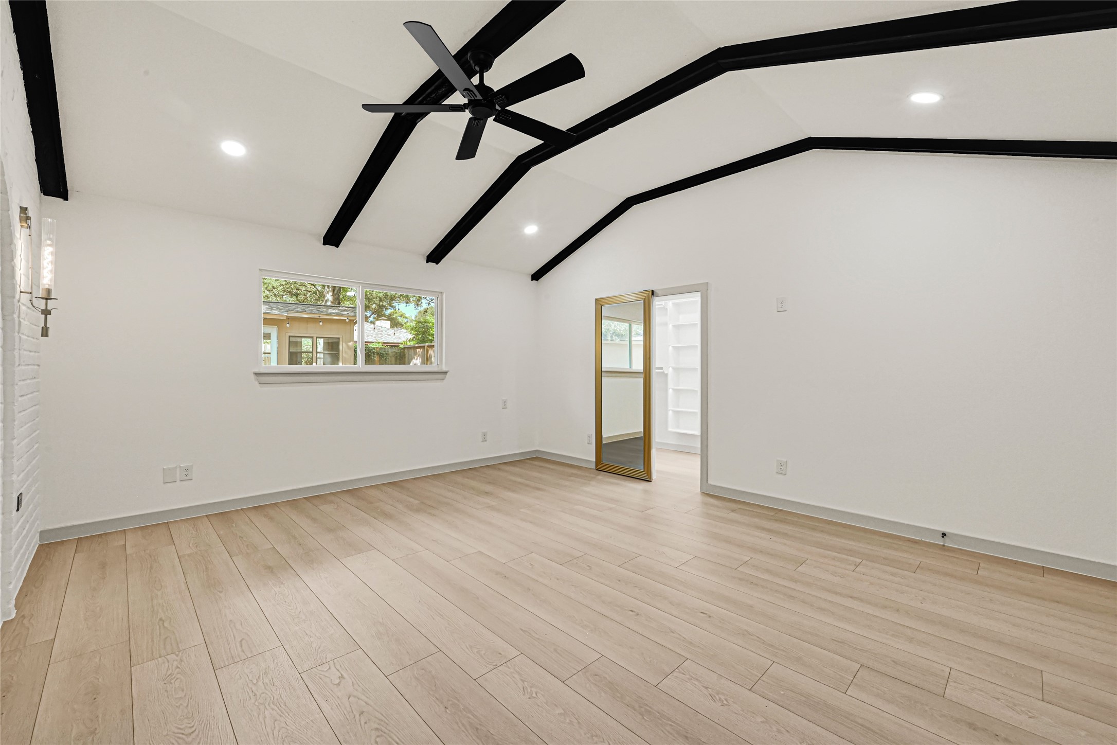 11306 Valley Spring Drive Property Photo 21