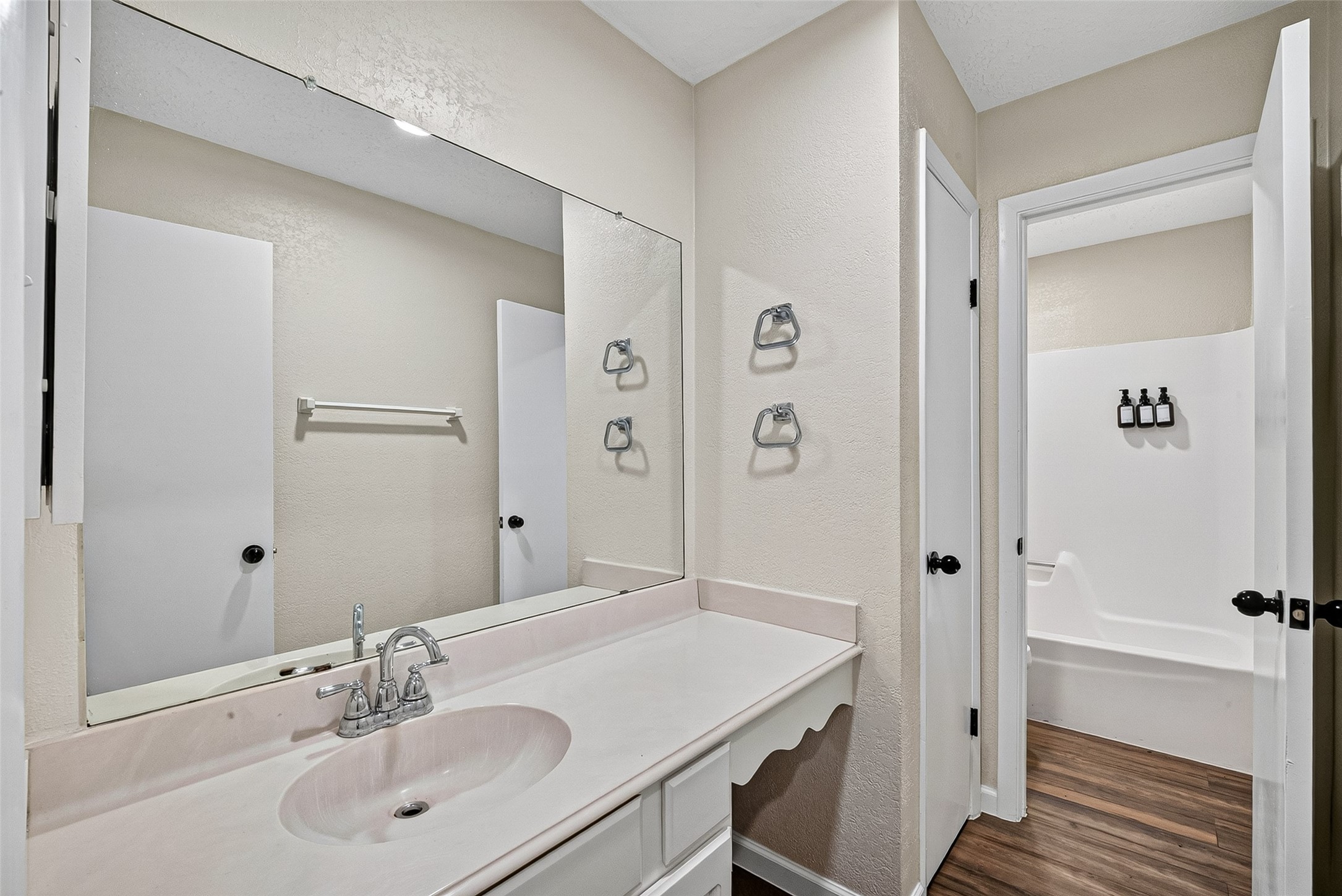 711 Leicester Lane Property Photo 34