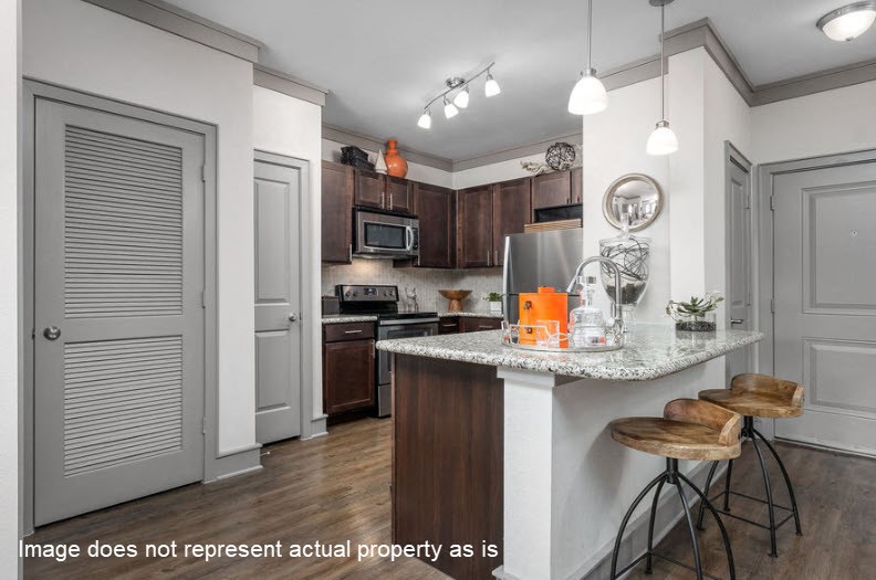 4689-7303 Mustang Parkway Property Photo 3
