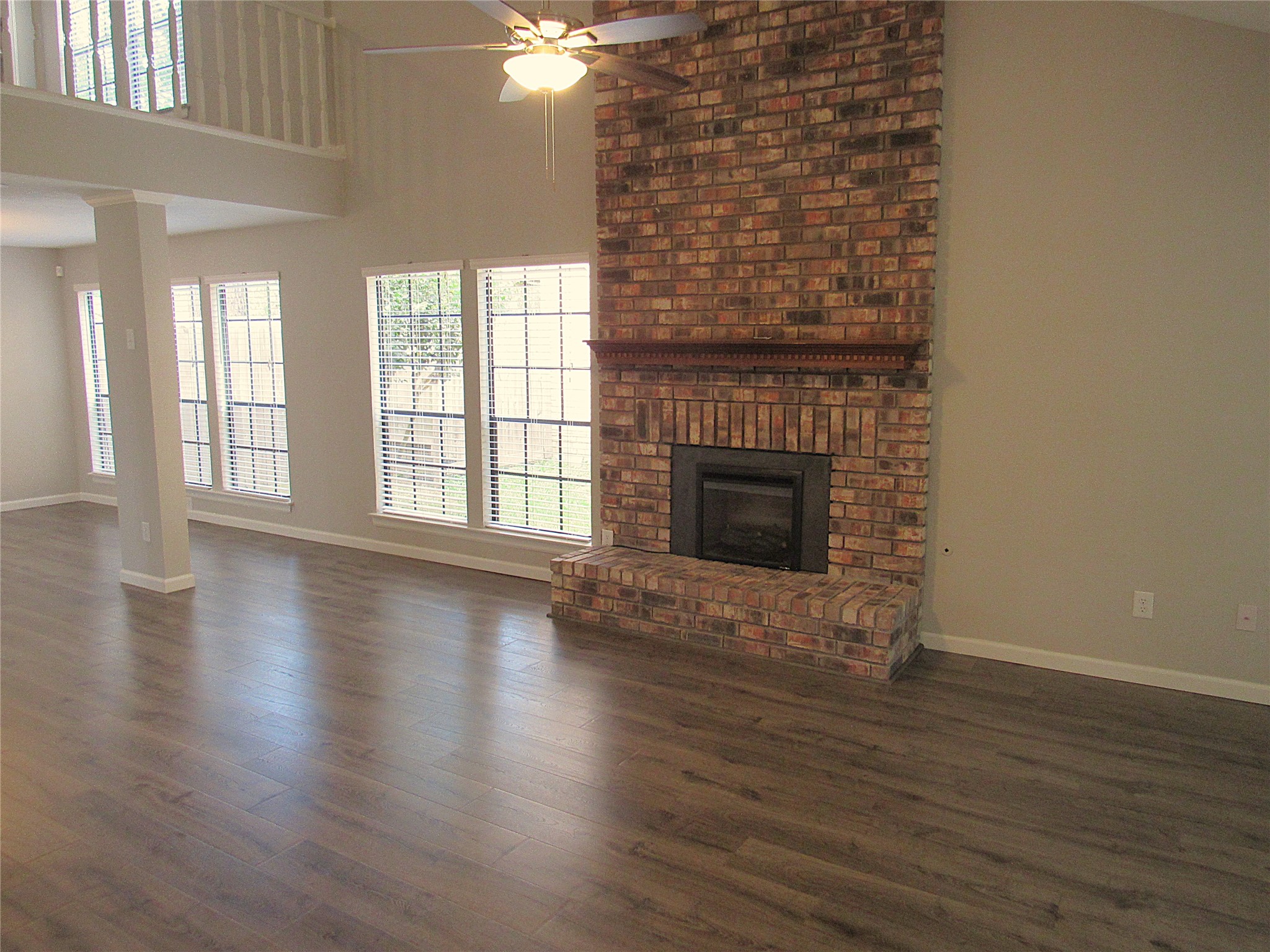 3311 Golden Willow Drive Property Photo 4